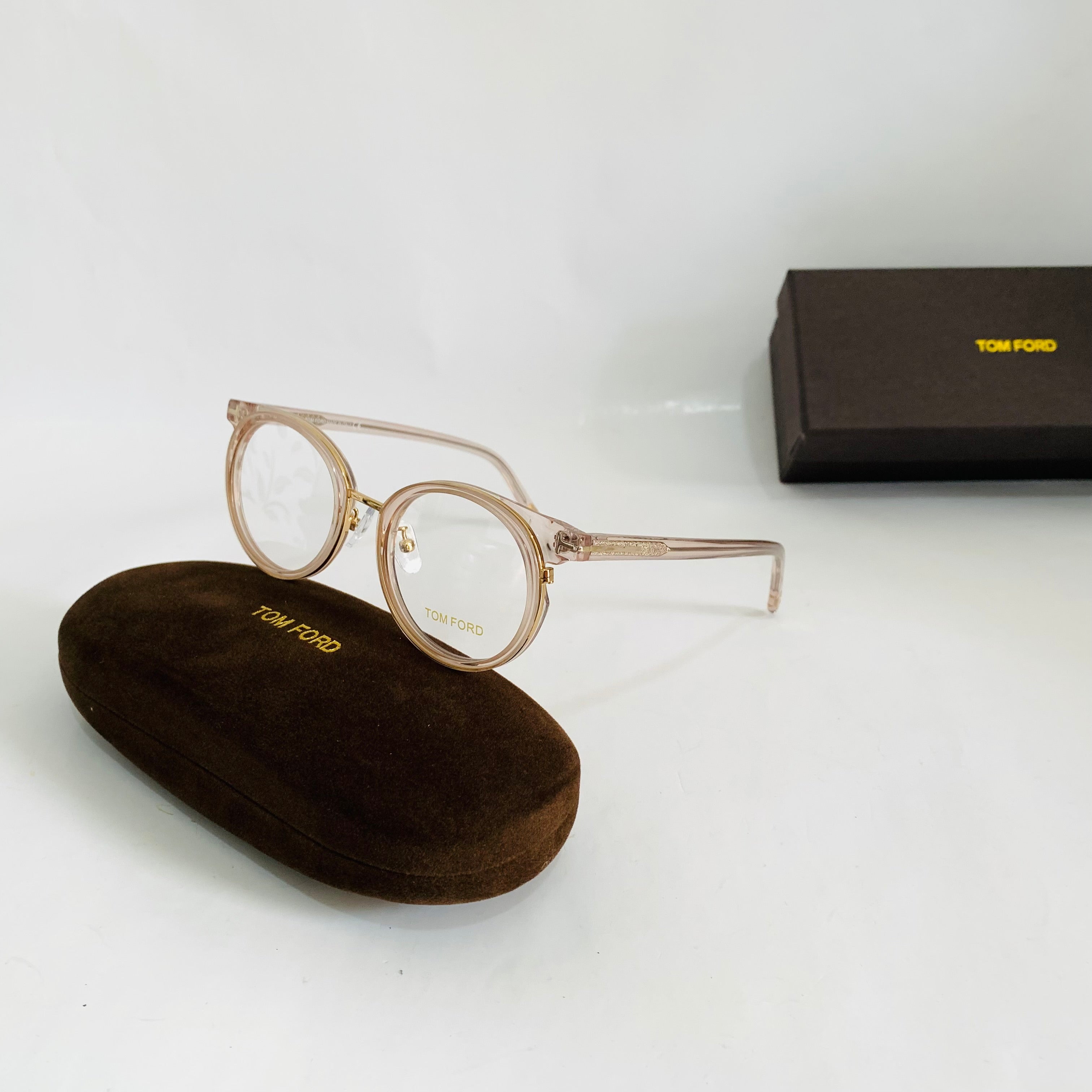 TOM FORD TF5784