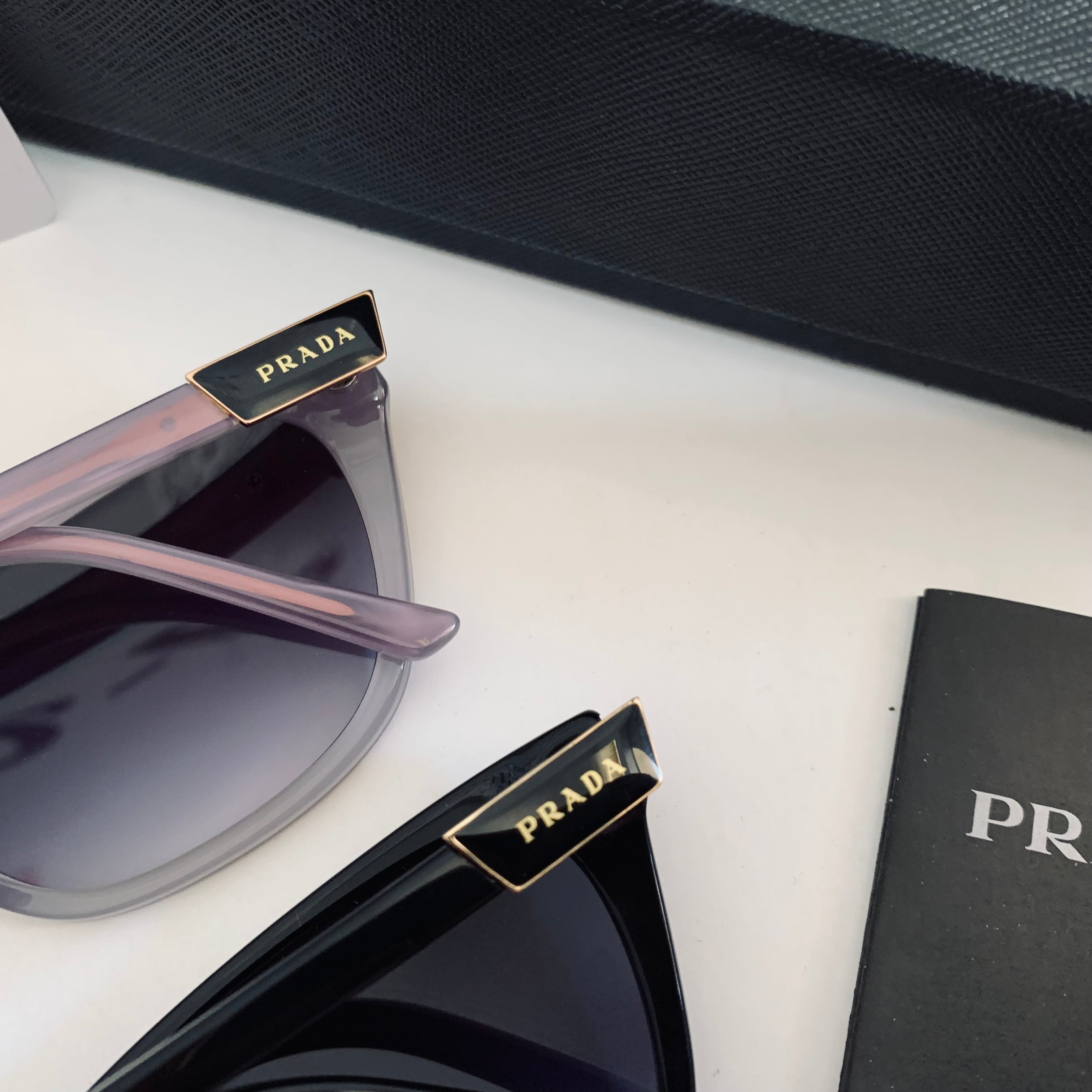 Prada PR05YV S fm