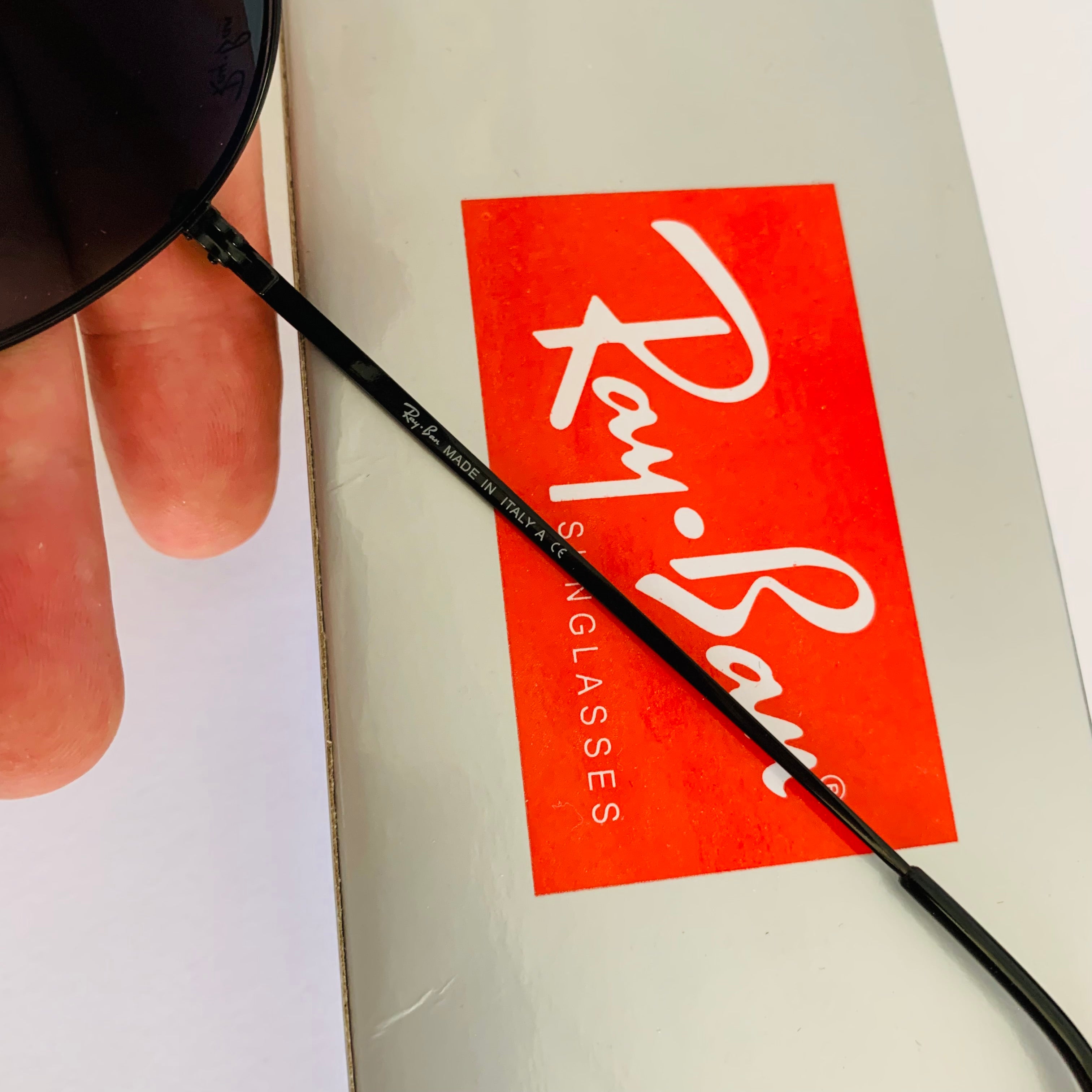 Ray-Ban RB1970 OVAL