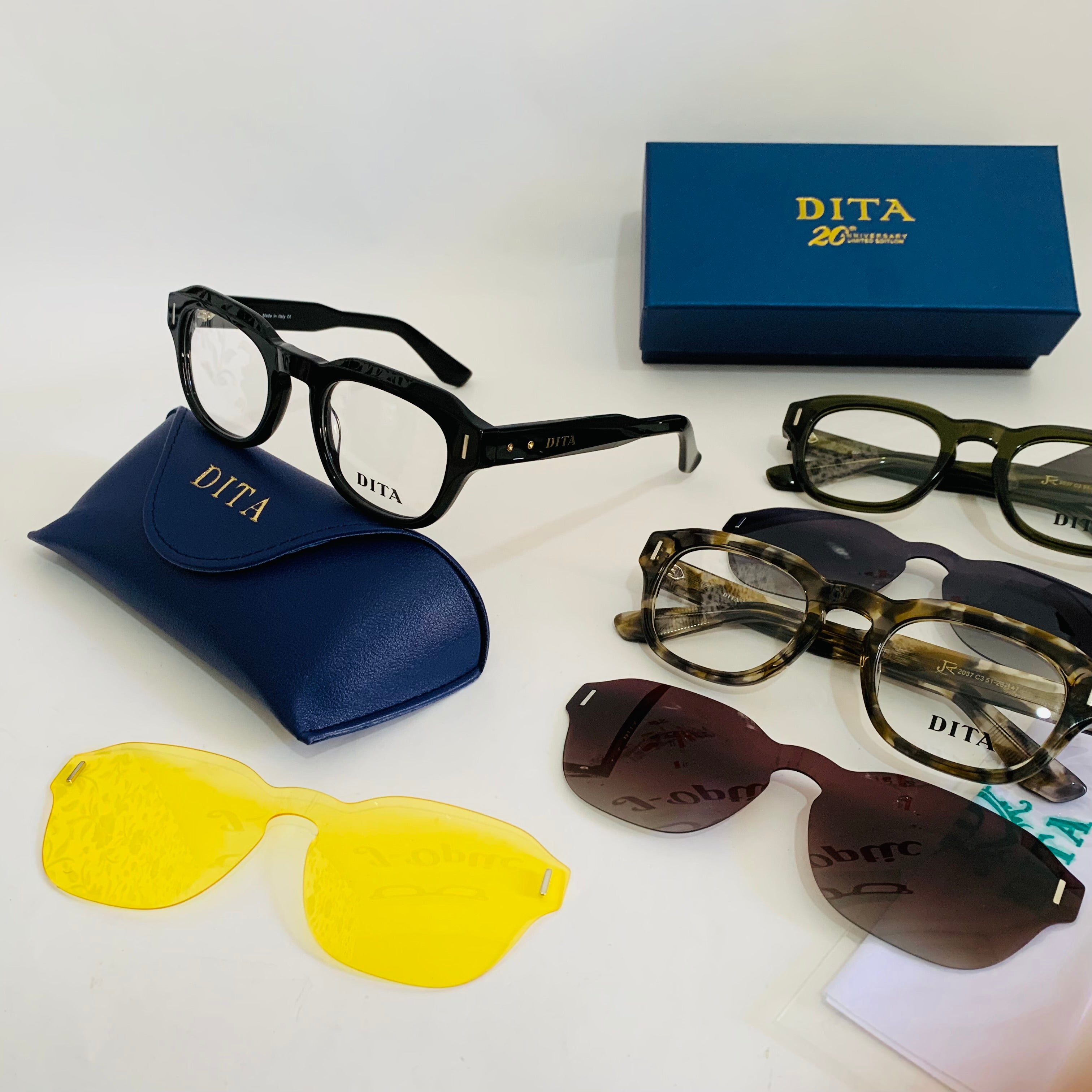 DITA 2037 Clips 2-en-1
