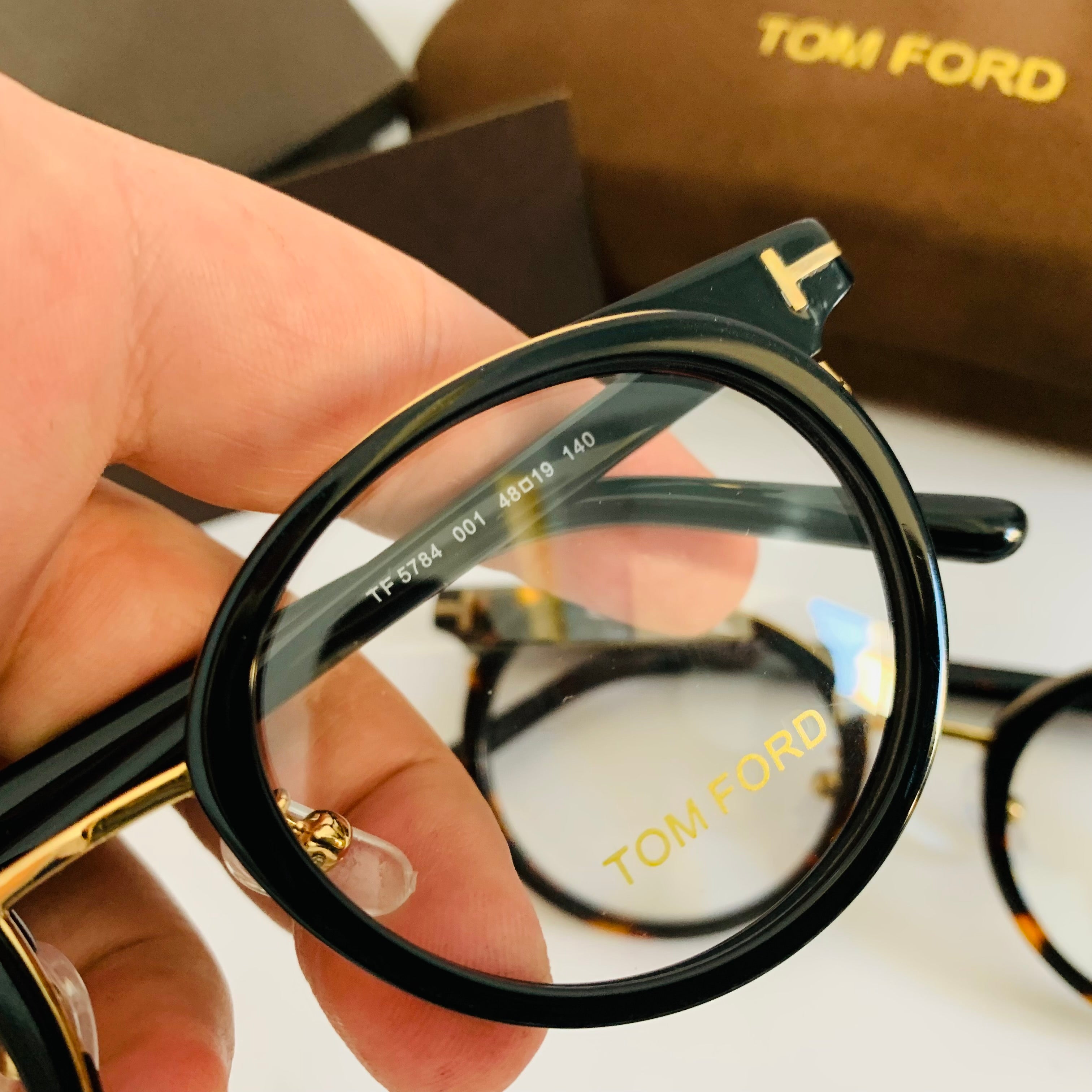 TOM FORD TF5784