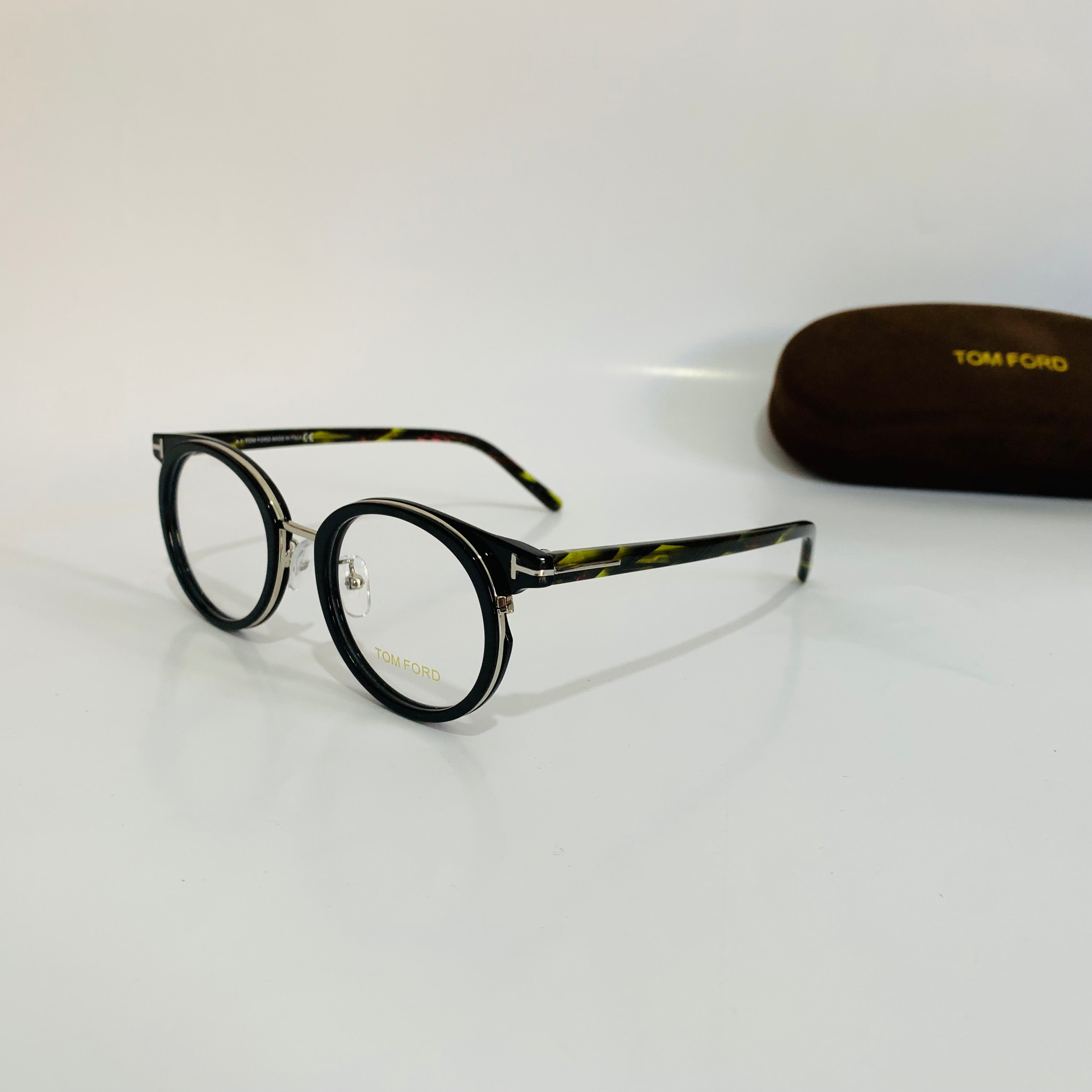 TOM FORD TF5784