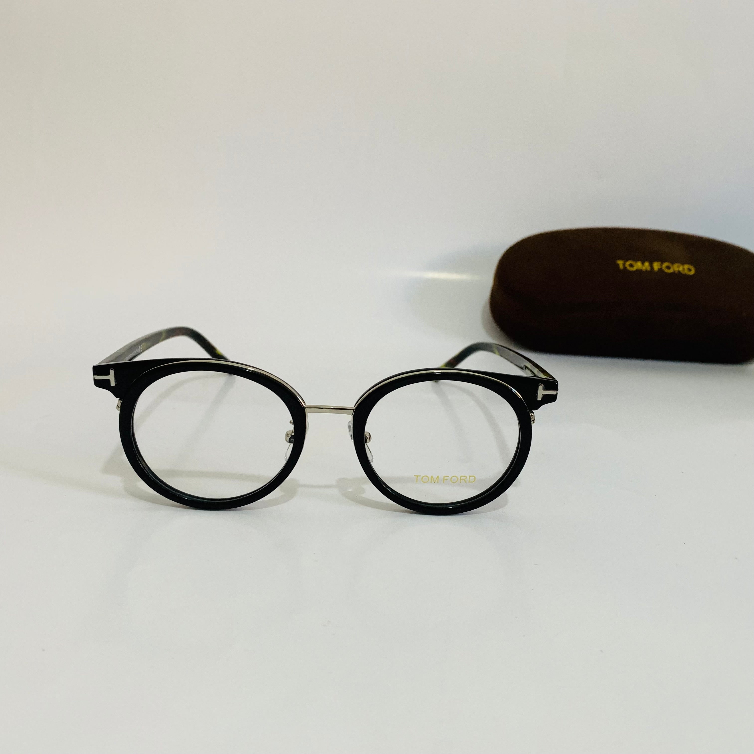 TOM FORD TF5784