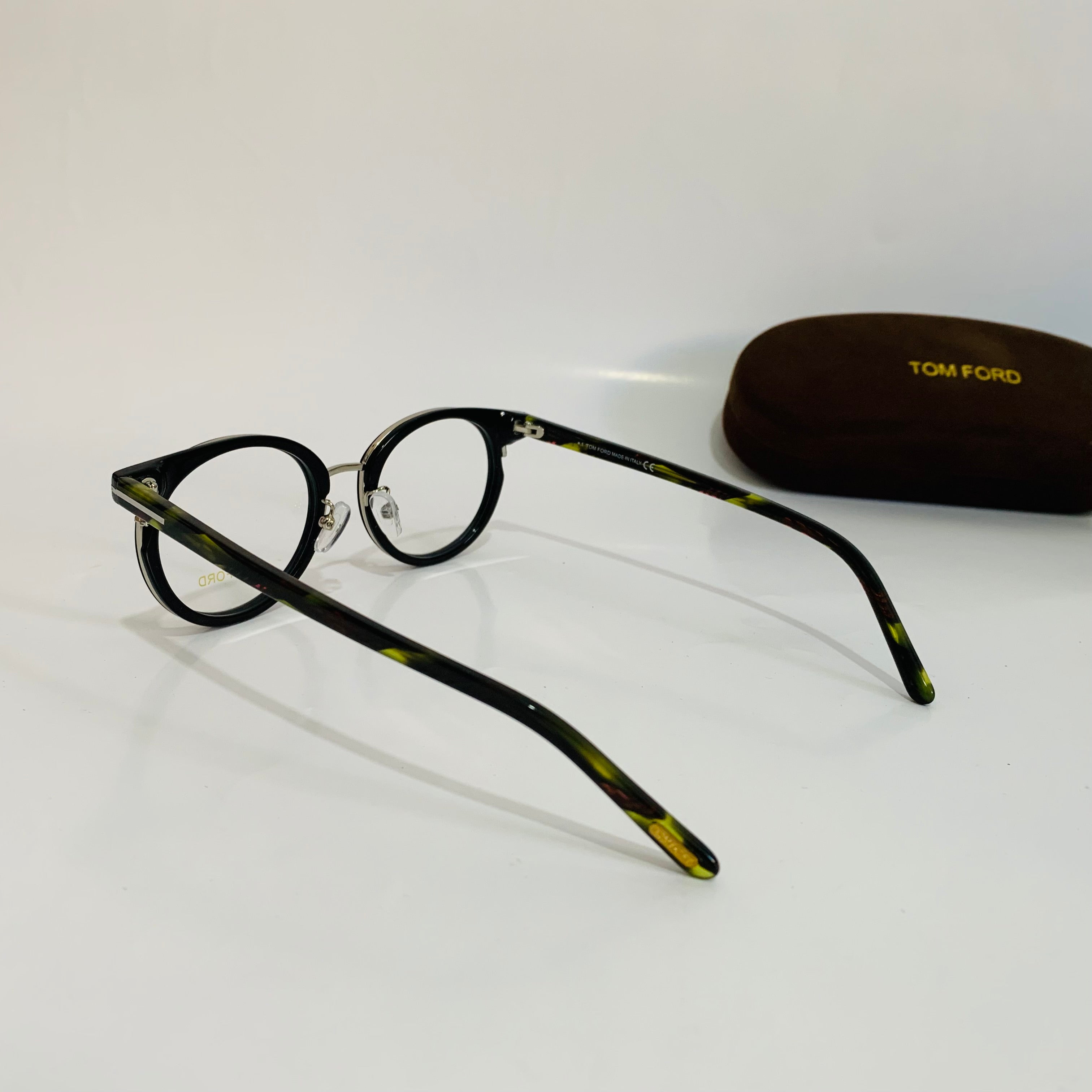 TOM FORD TF5784