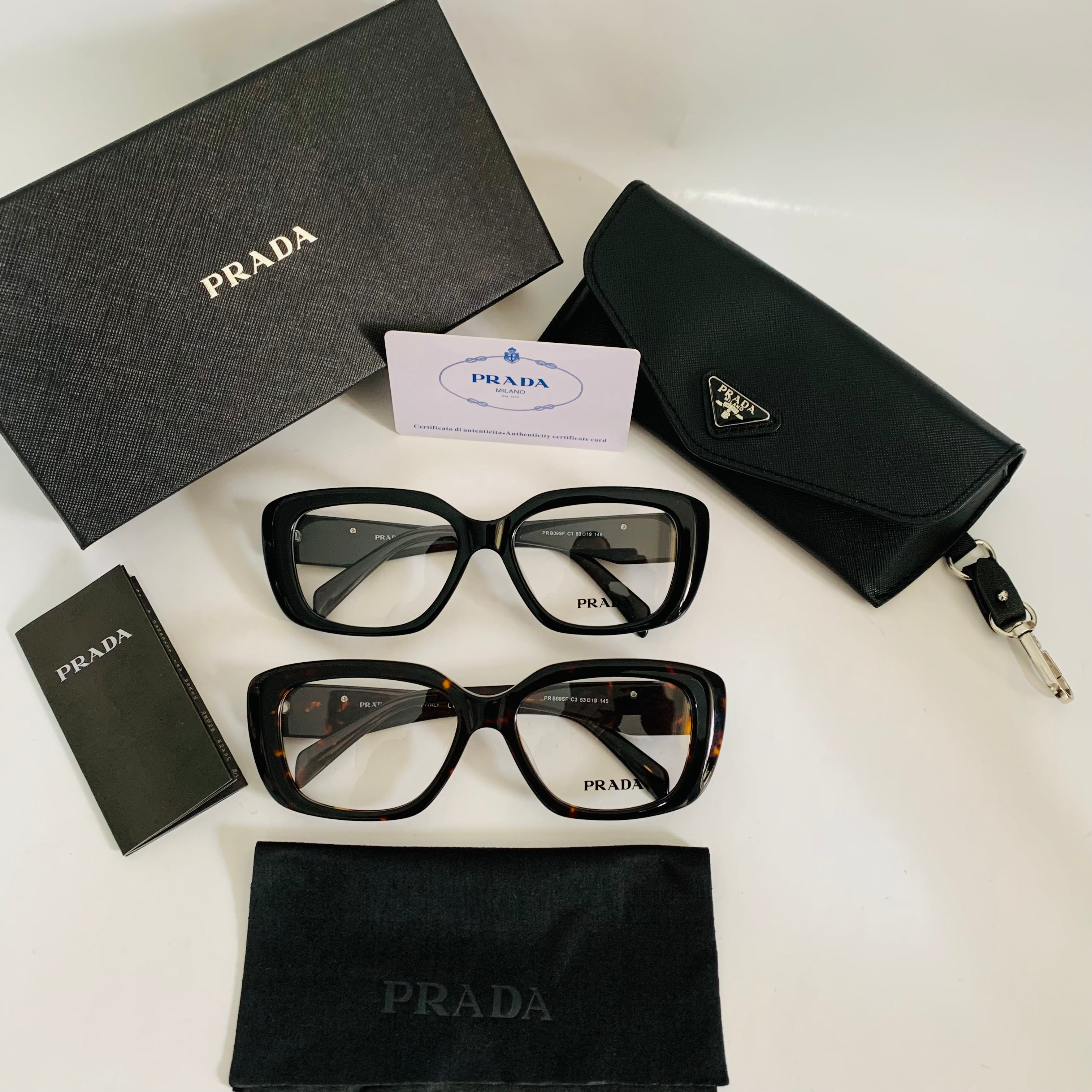 Prada PR B09SF
