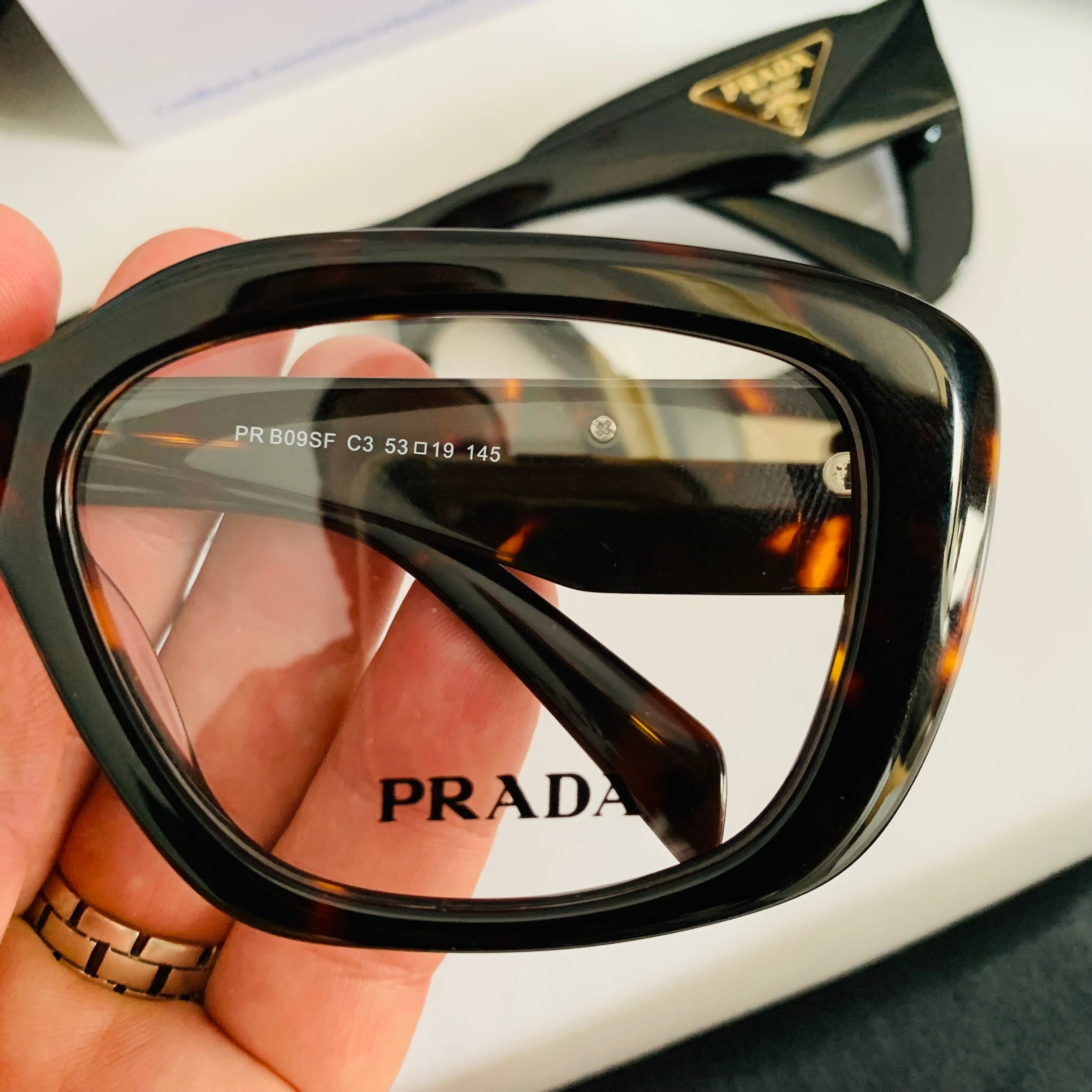 Prada PR B09SF