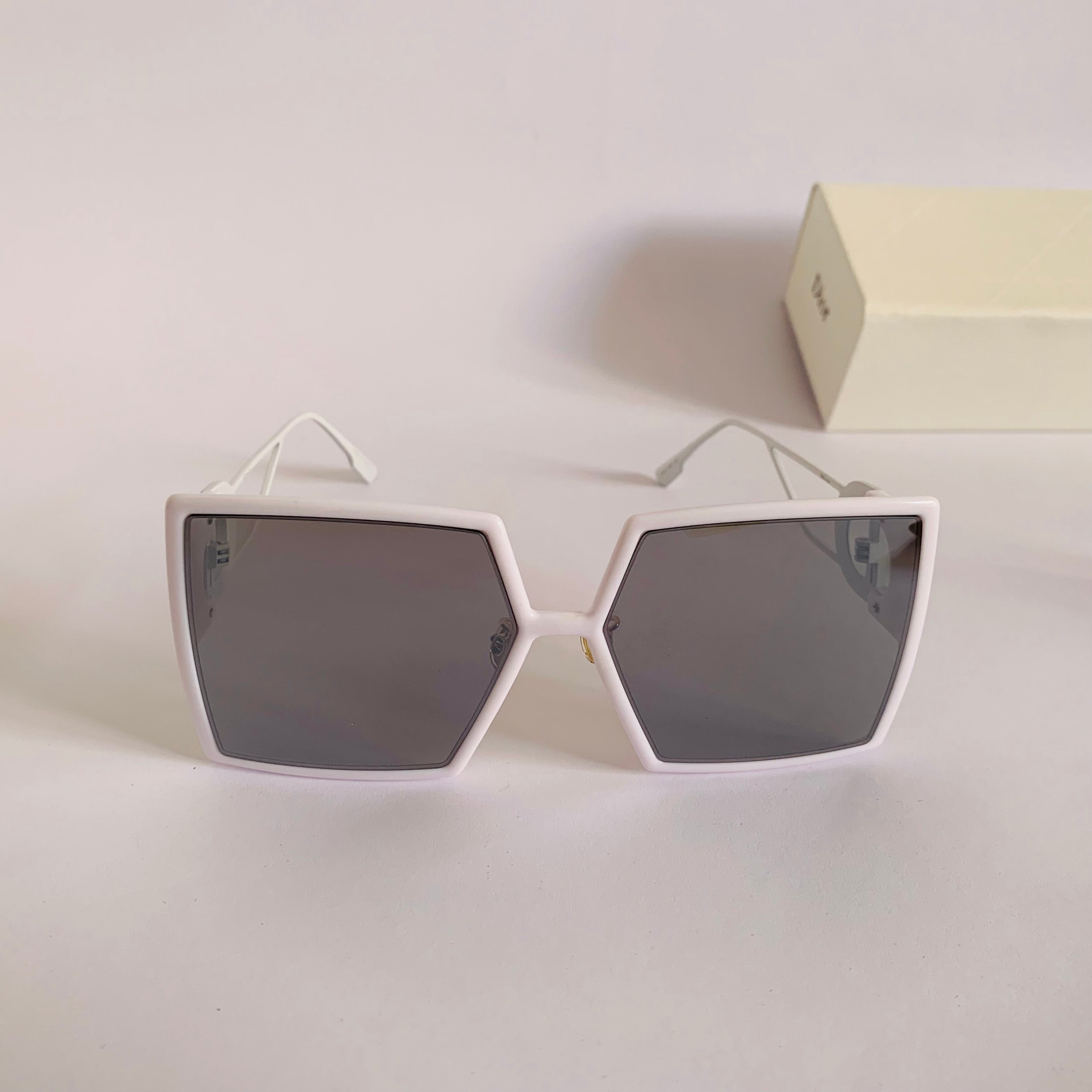 Dior EPZ11 30Montaigne