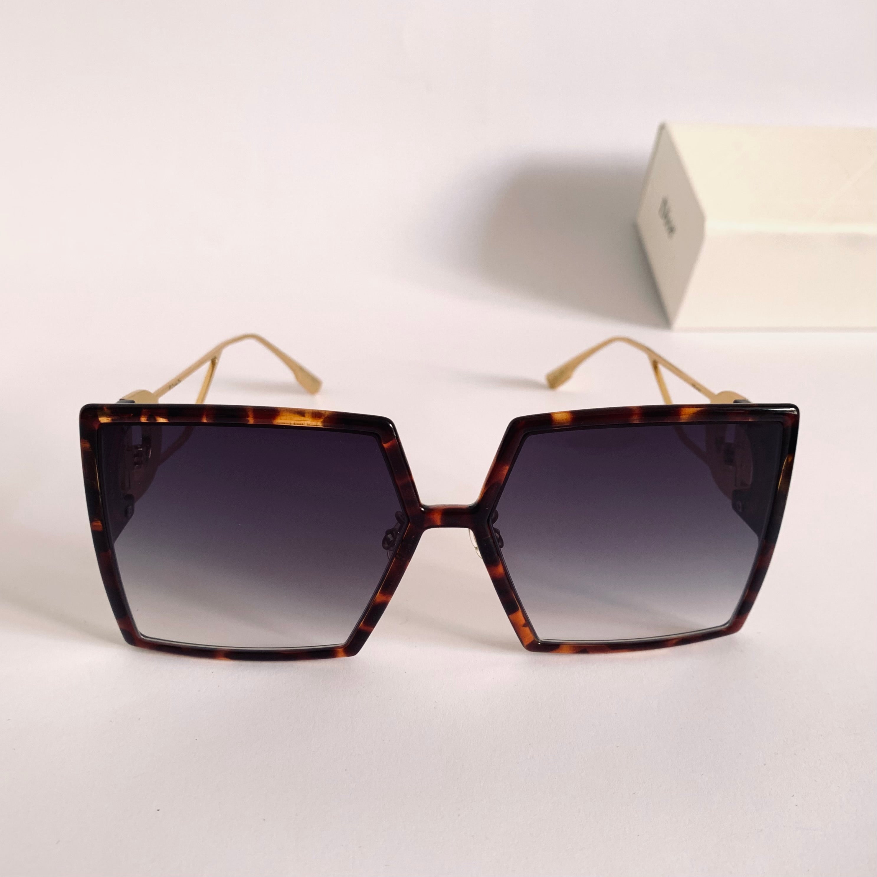 Dior EPZ11 30Montaigne