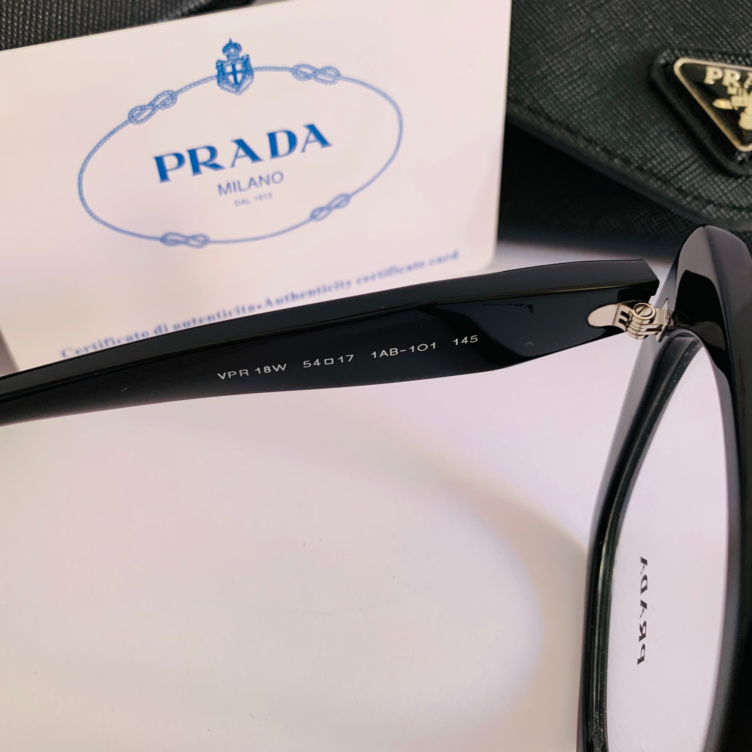 Prada VPR 18W opt