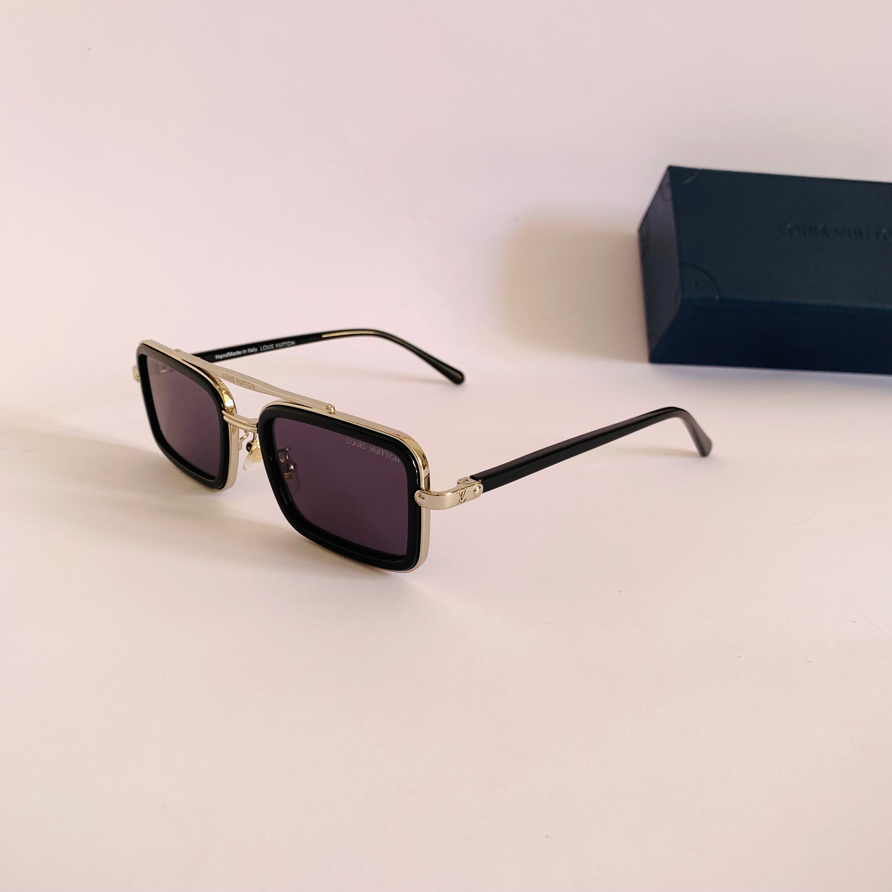 Louis Vuitton Z2212U S