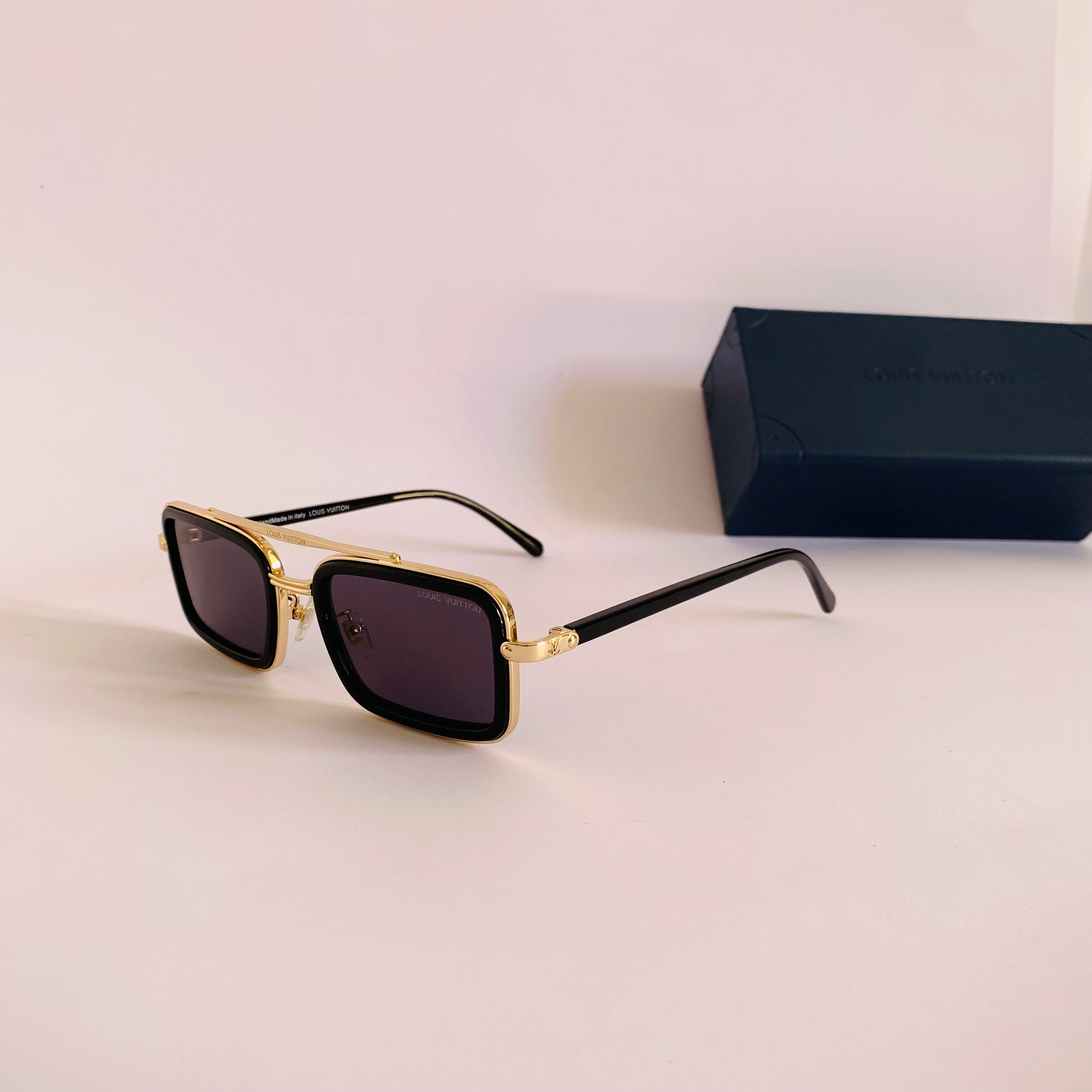 Louis Vuitton Z2212U S