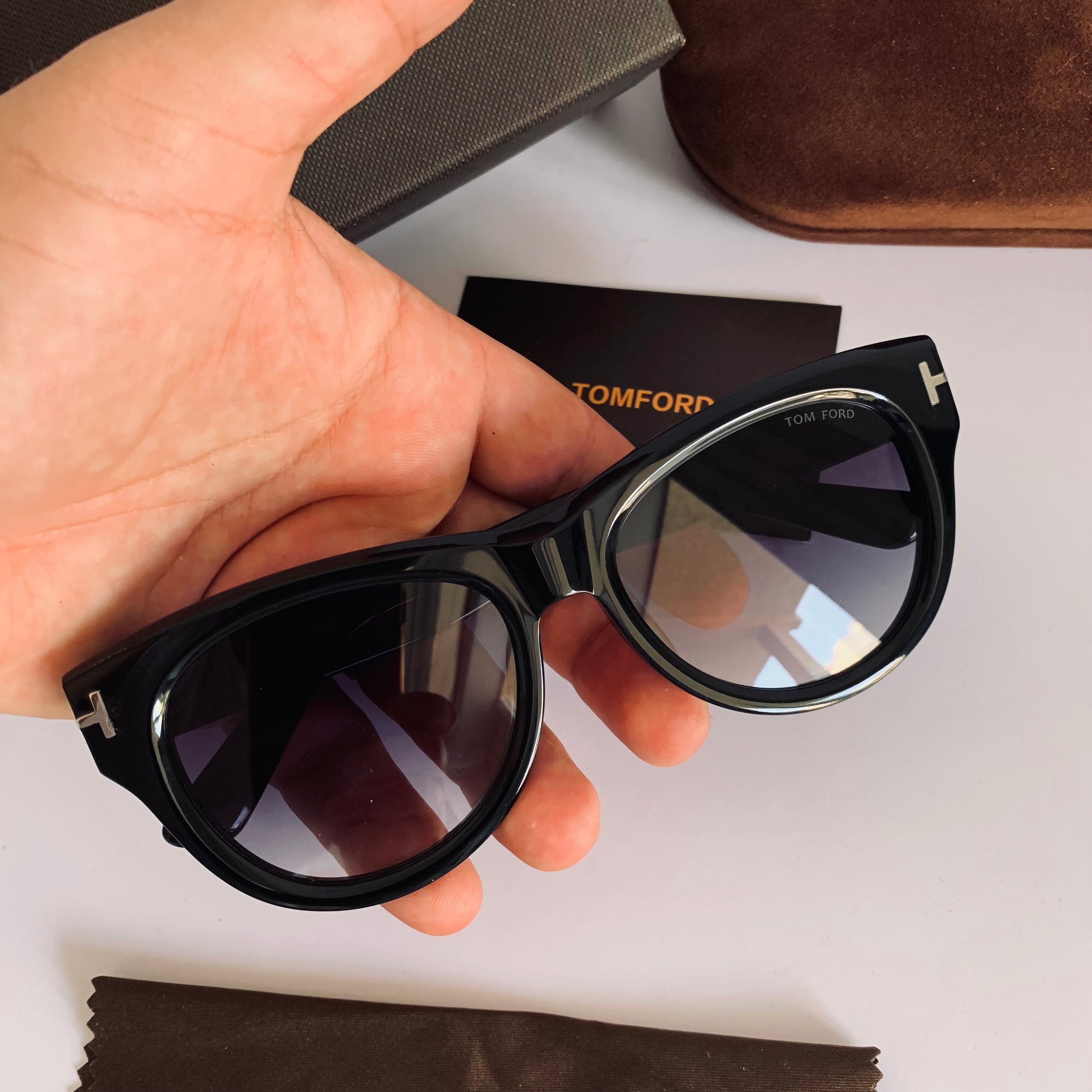 Tom Ford Burton-02 TF1305