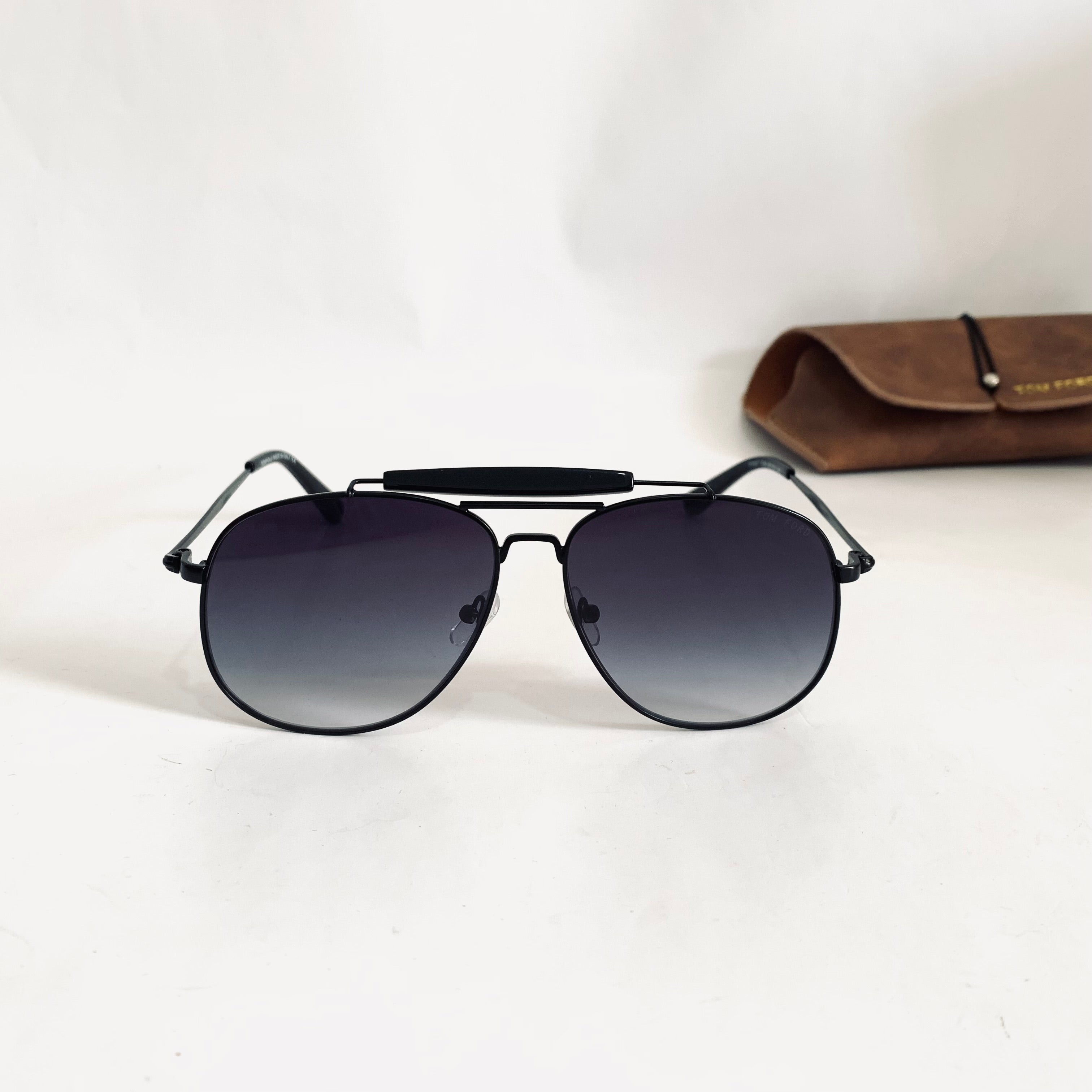 TOM FORD - TF557