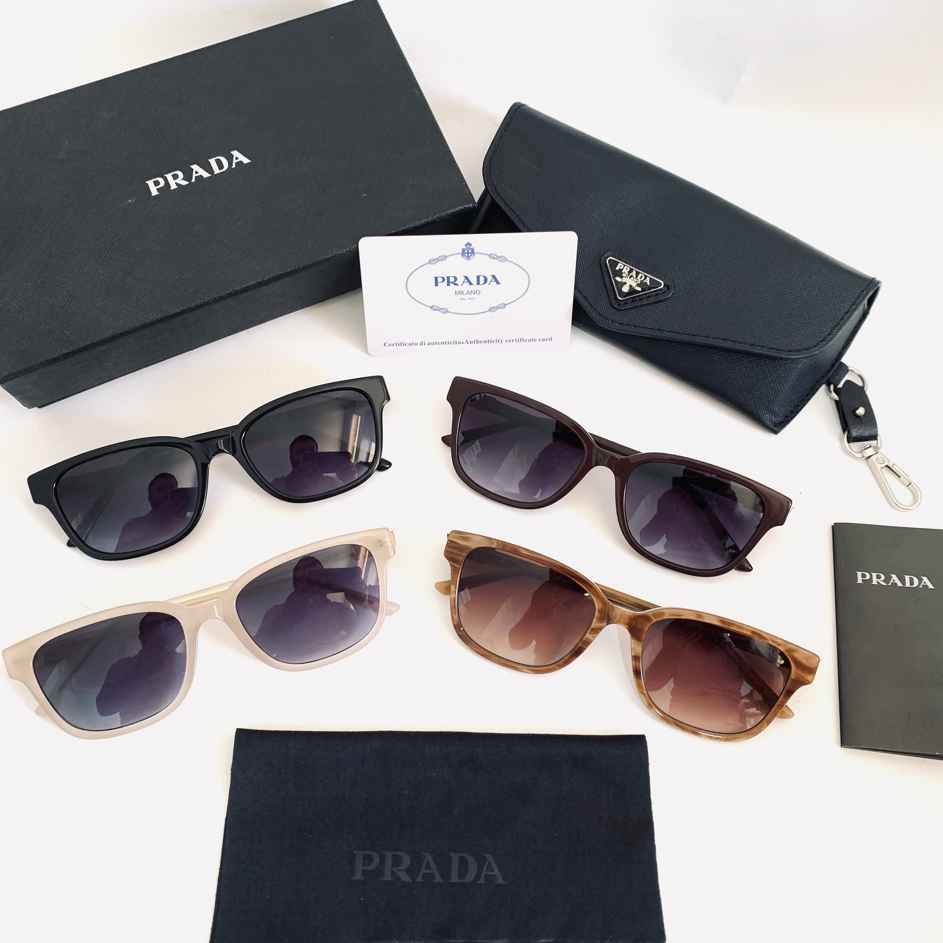 Prada PR06YV S