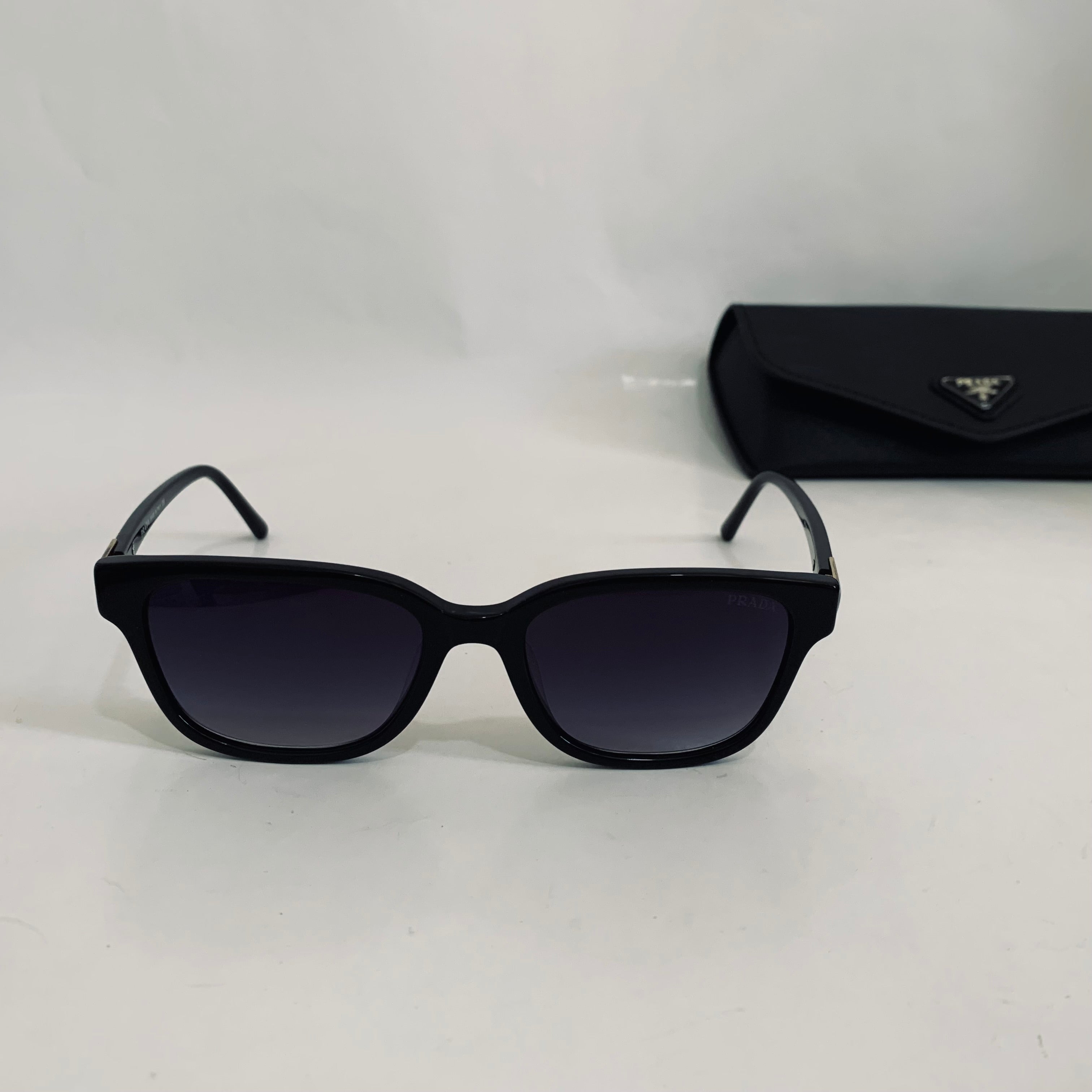 Prada PR06YV S