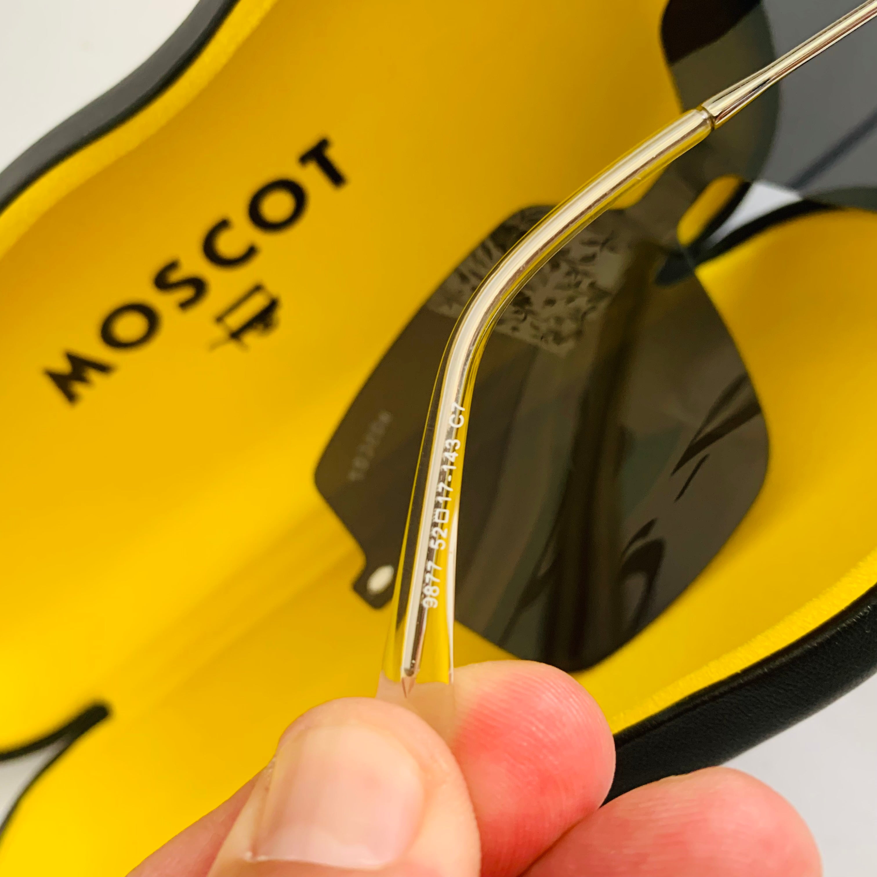 Moscot 9877 clips fm