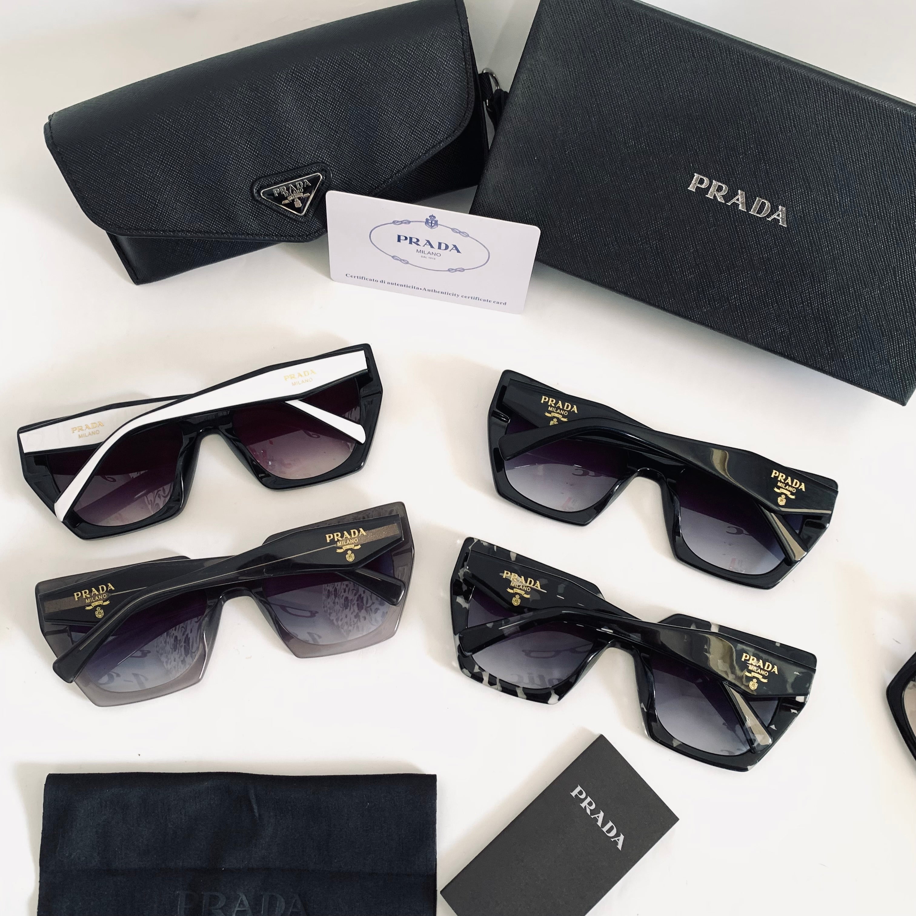 Prada PR15WS fm