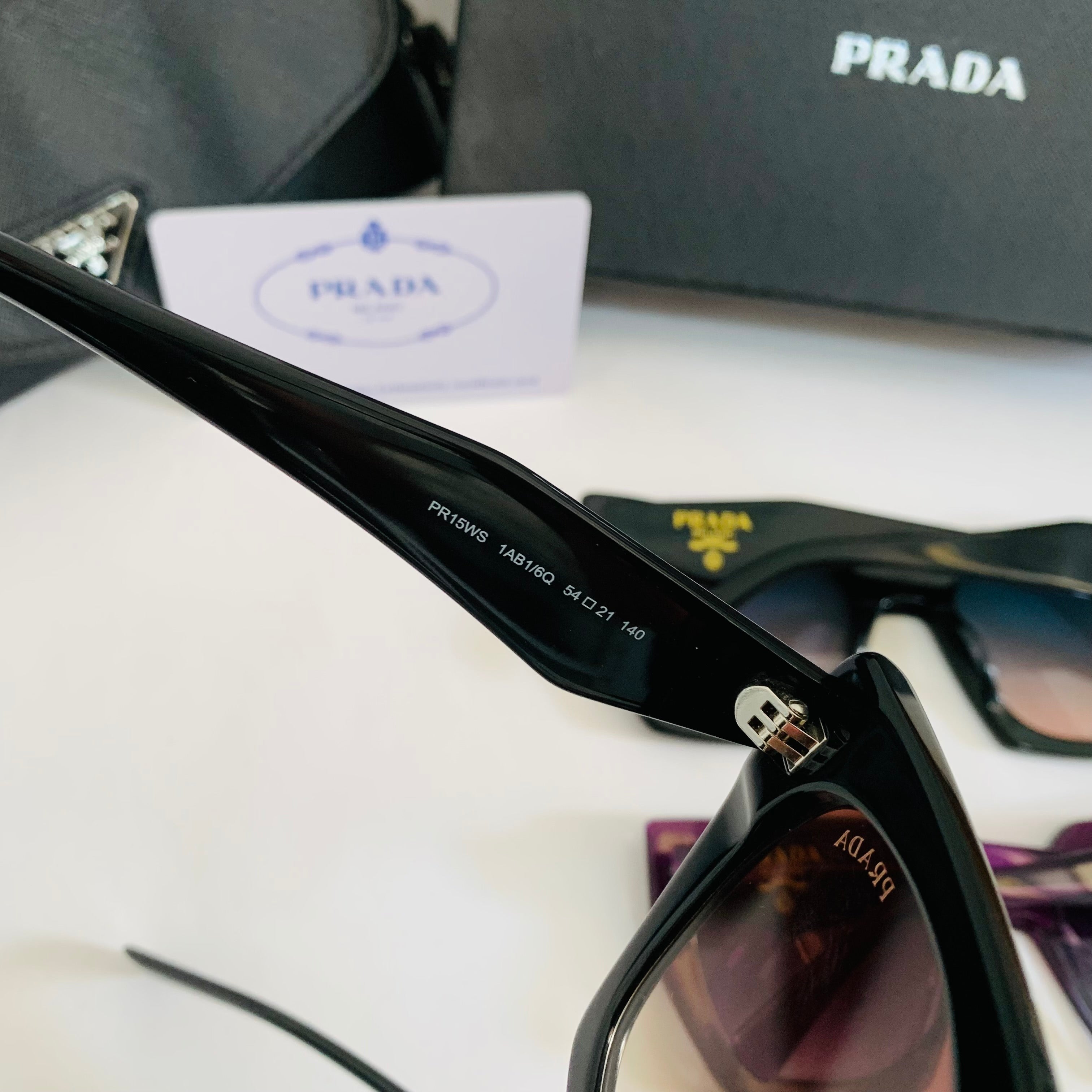 Prada PR15WS fm