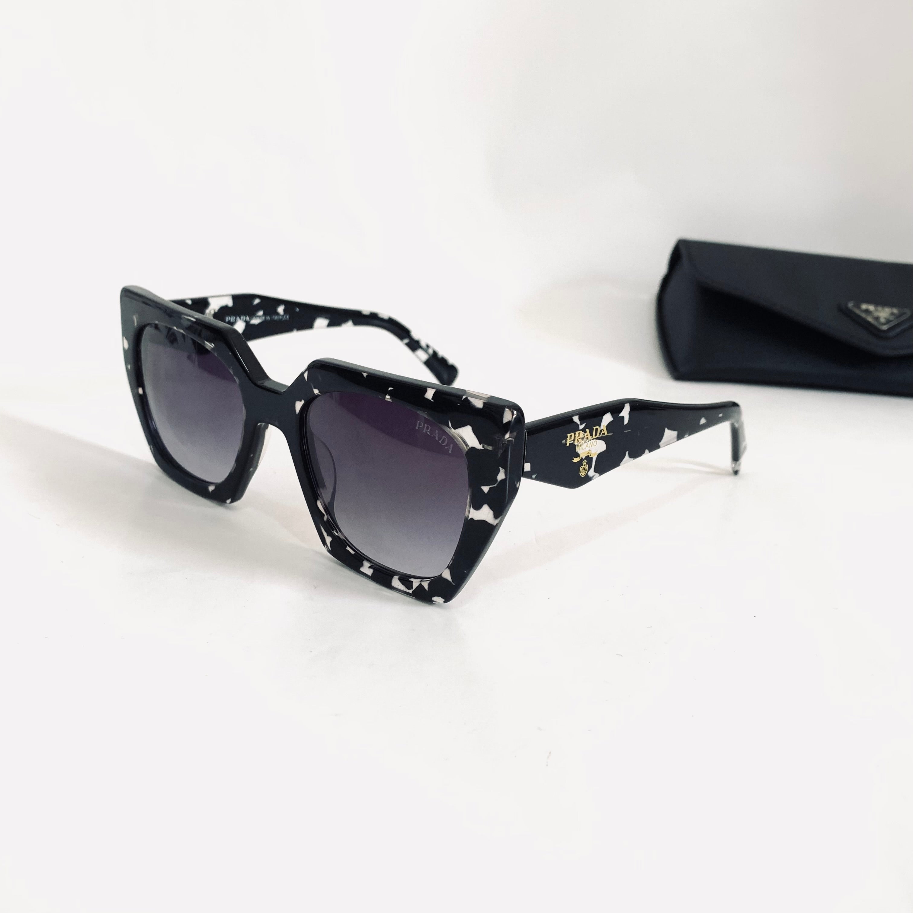 Prada PR15WS fm