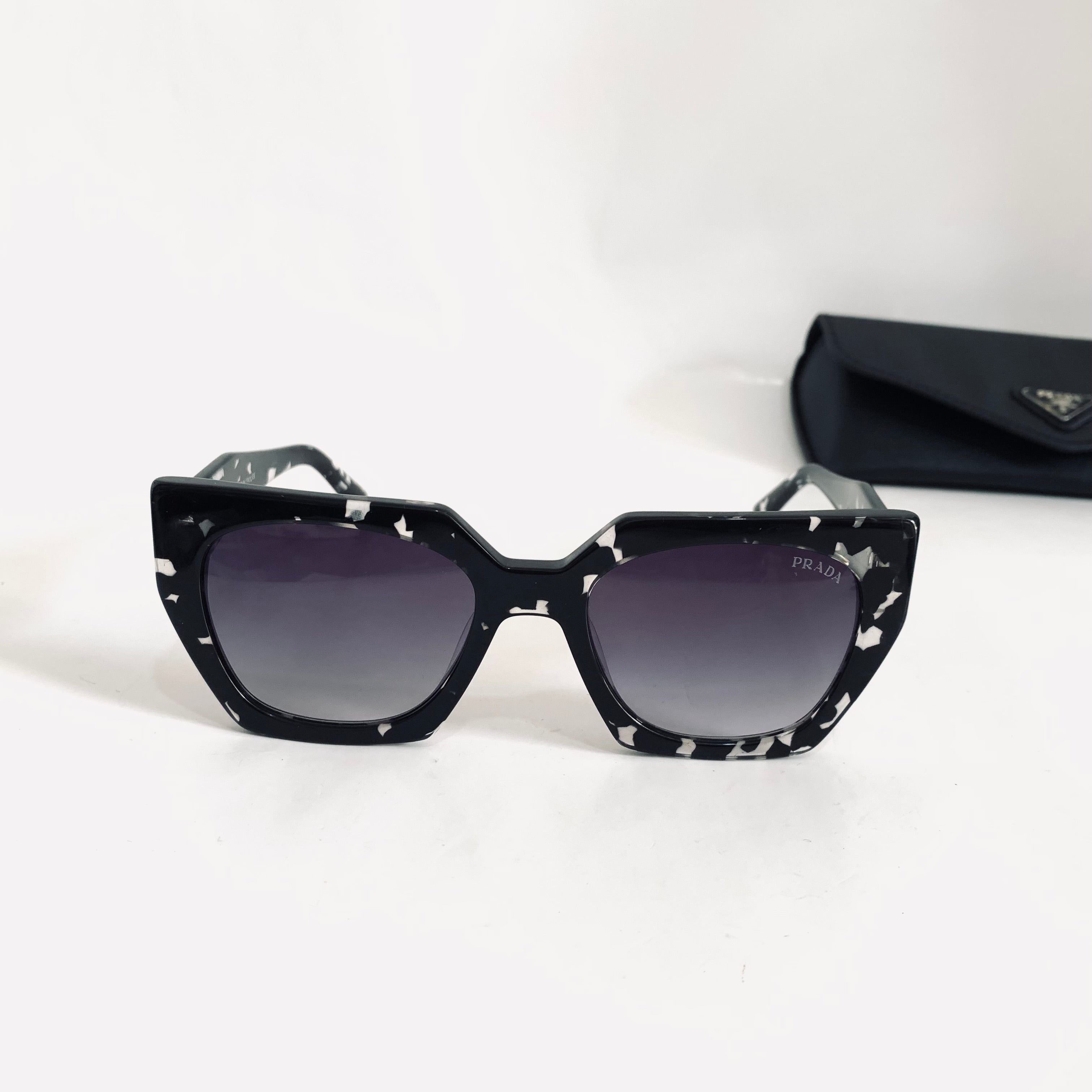 Prada PR15WS fm