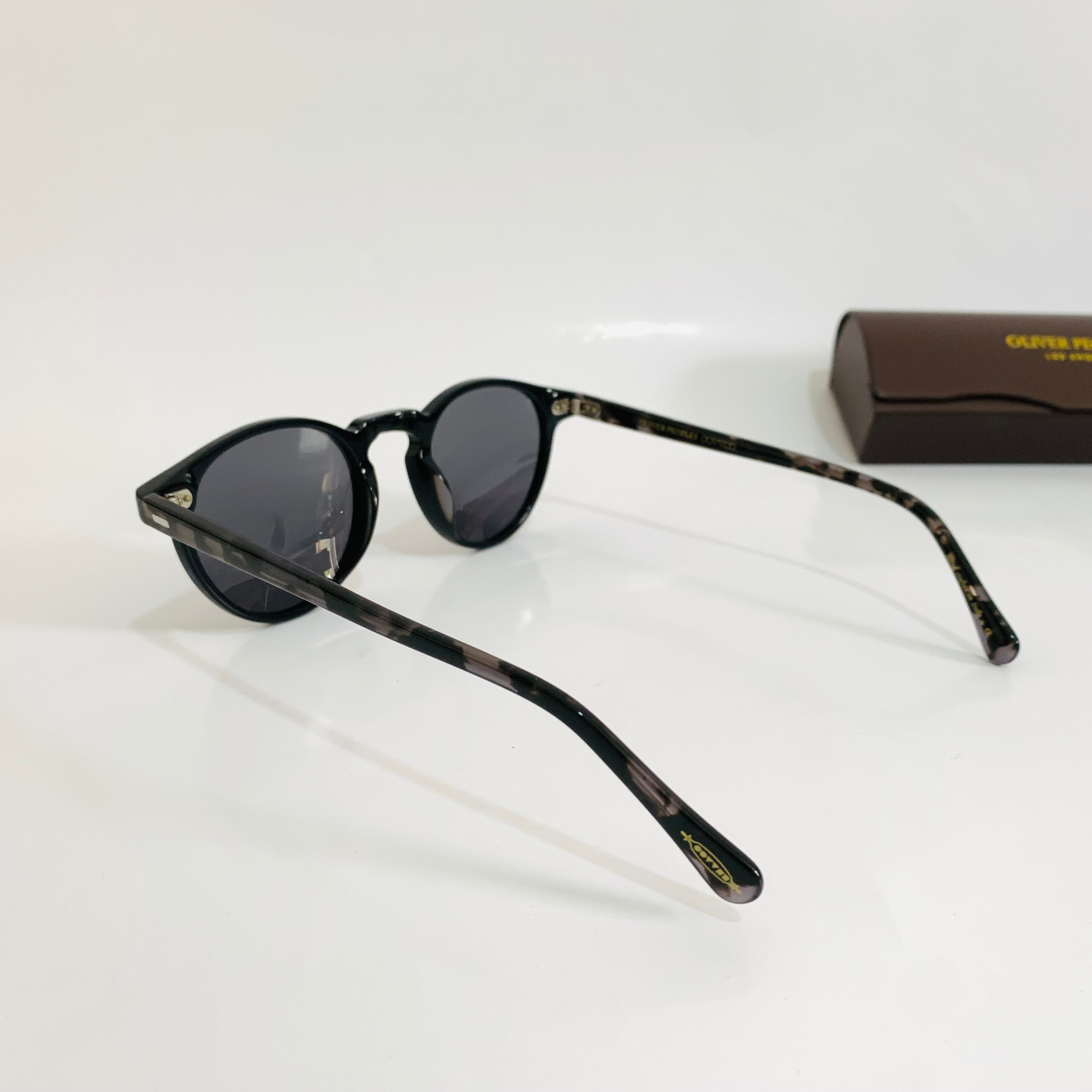 OLIVER PEOPLES -S- OV5186