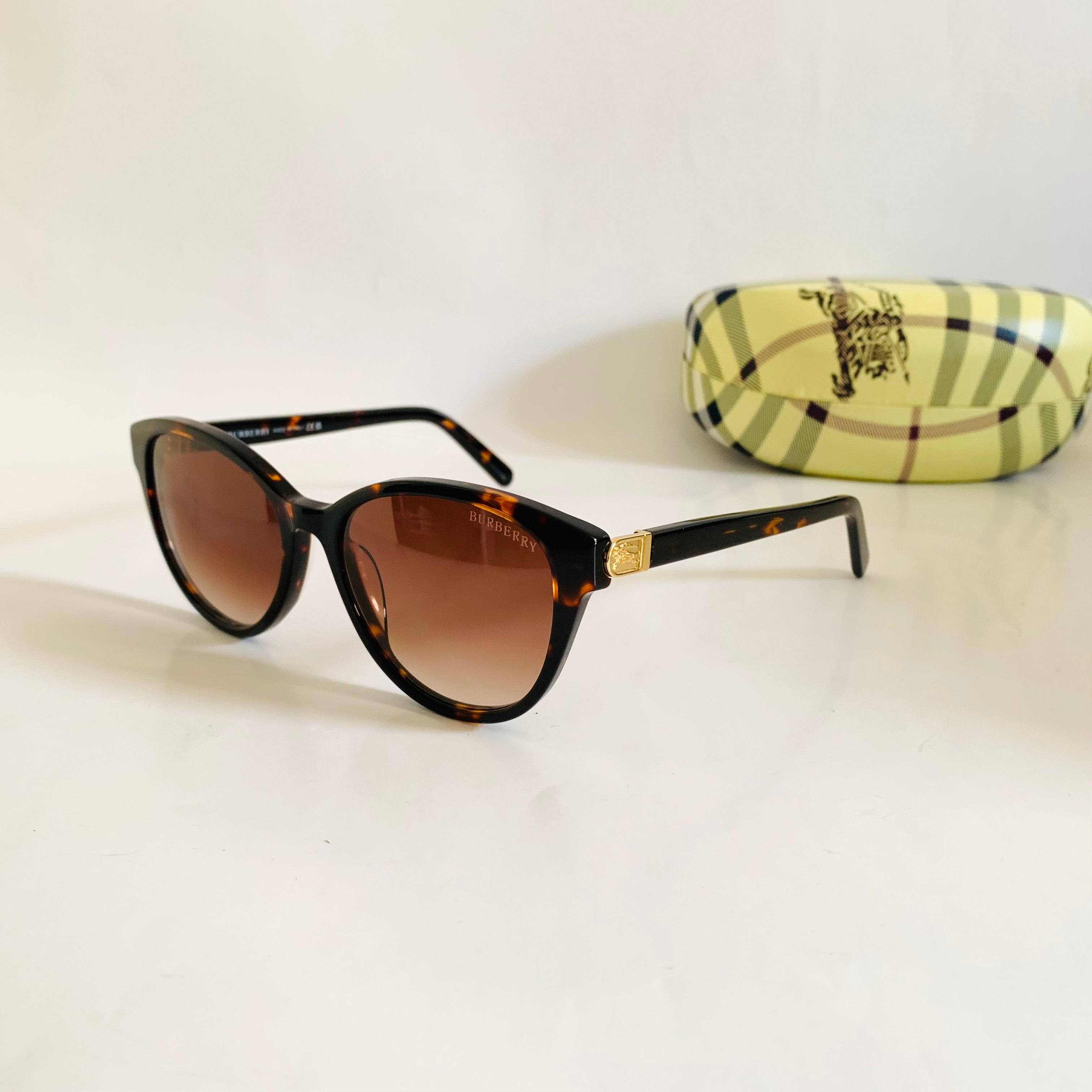 Burberry BE2468 S fm