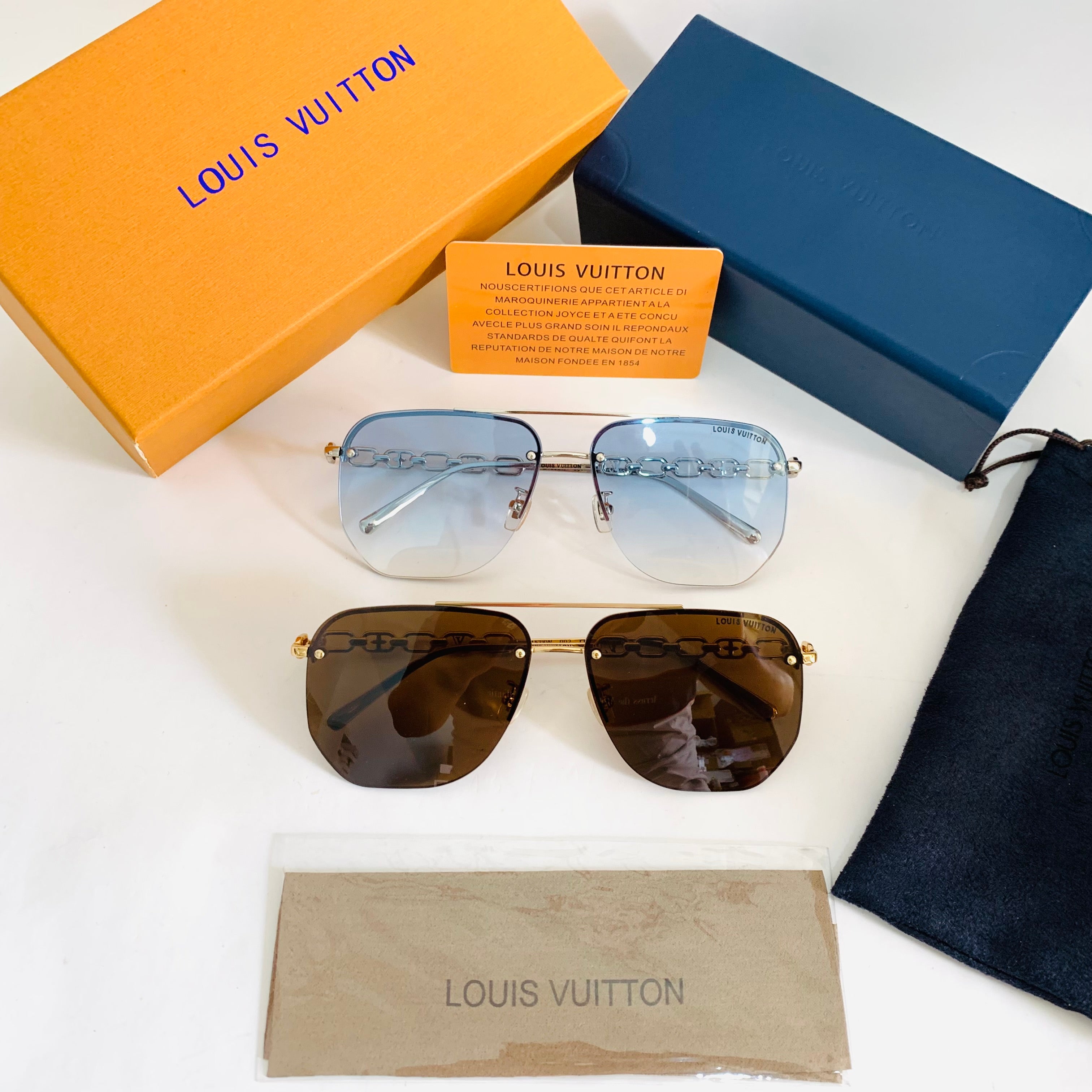 Louis Vuitton Z1538W S