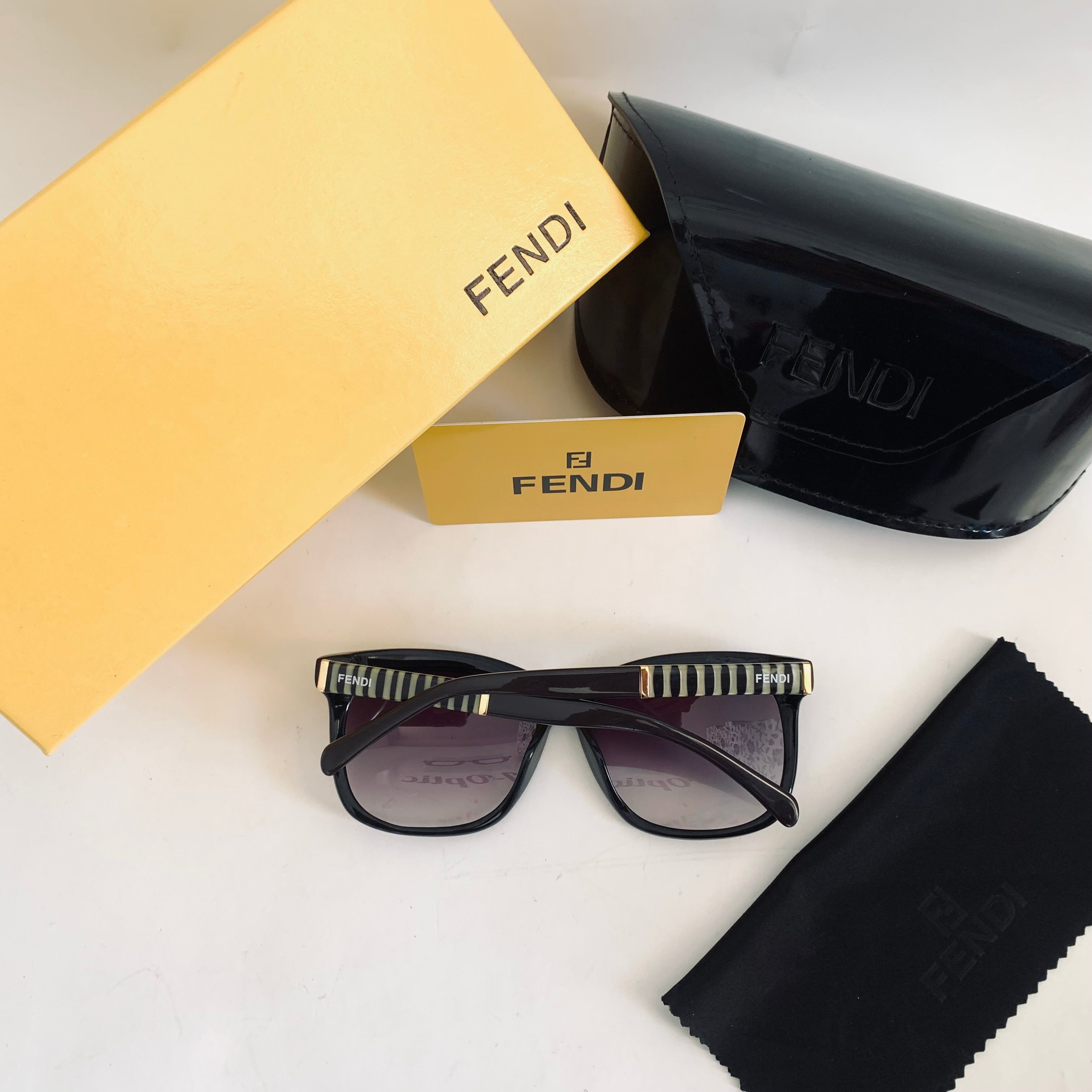 Fendi FS5281 S fm