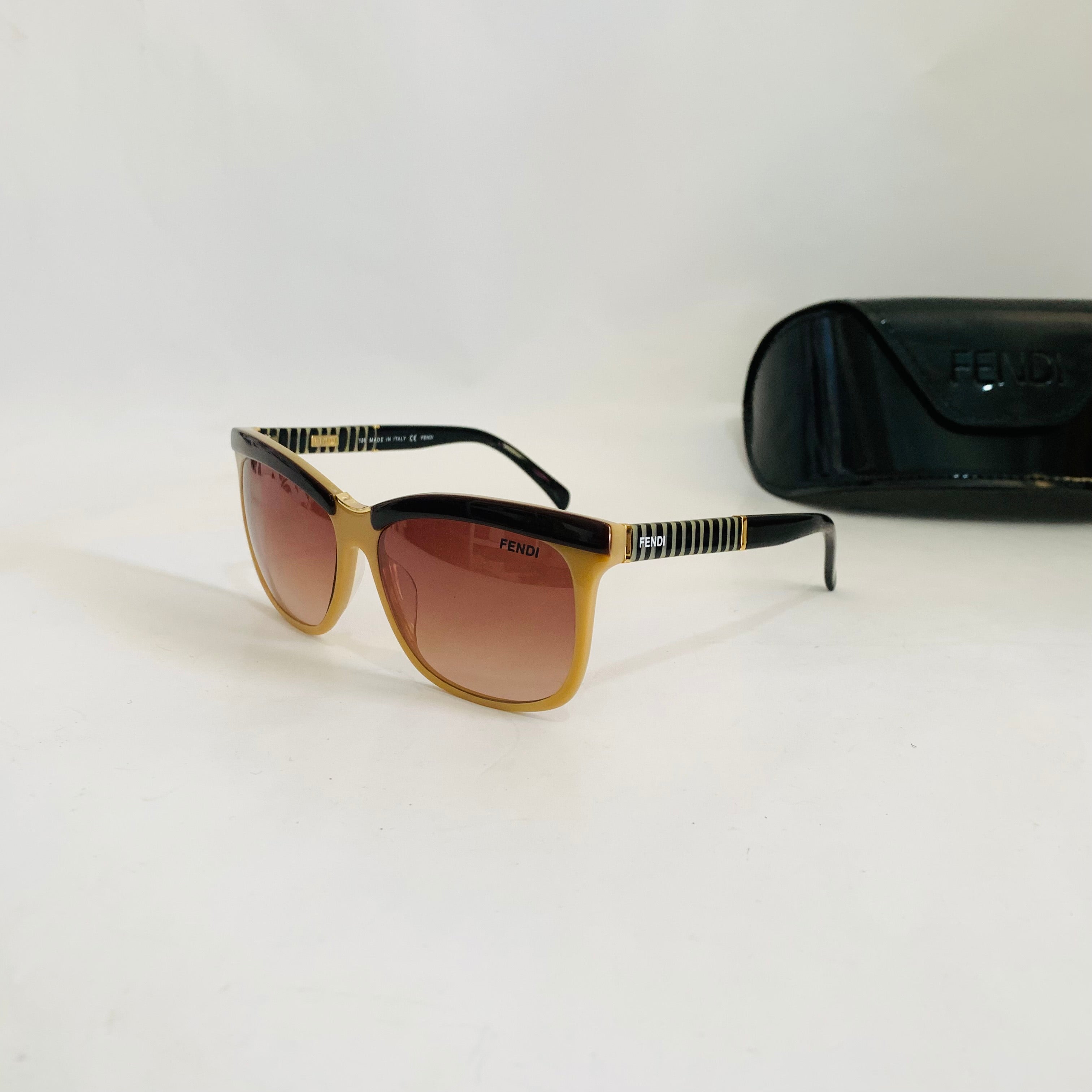 Fendi FS5281 S fm