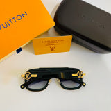 Louis Vuitton Z8582E S