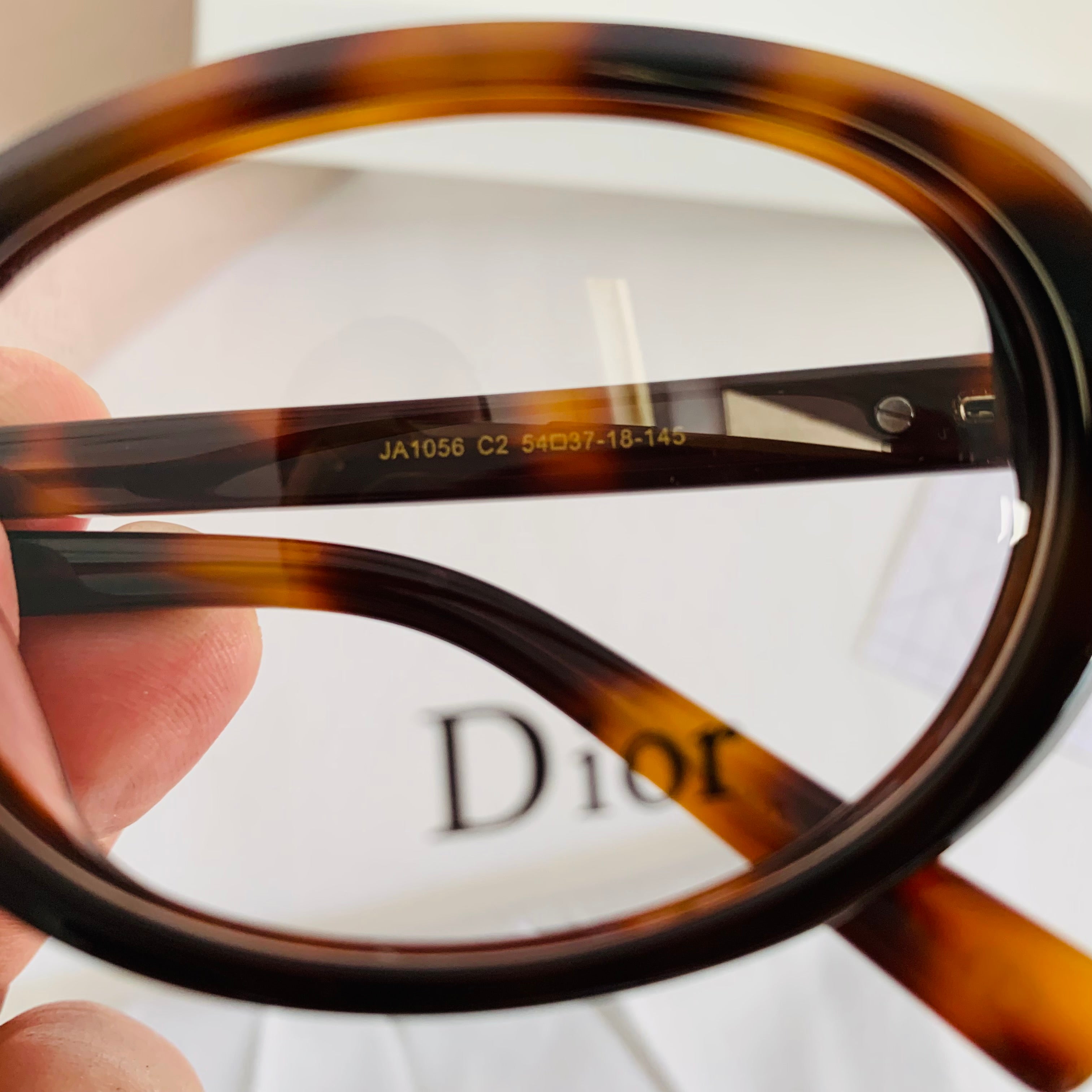 Dior JA1056 opt