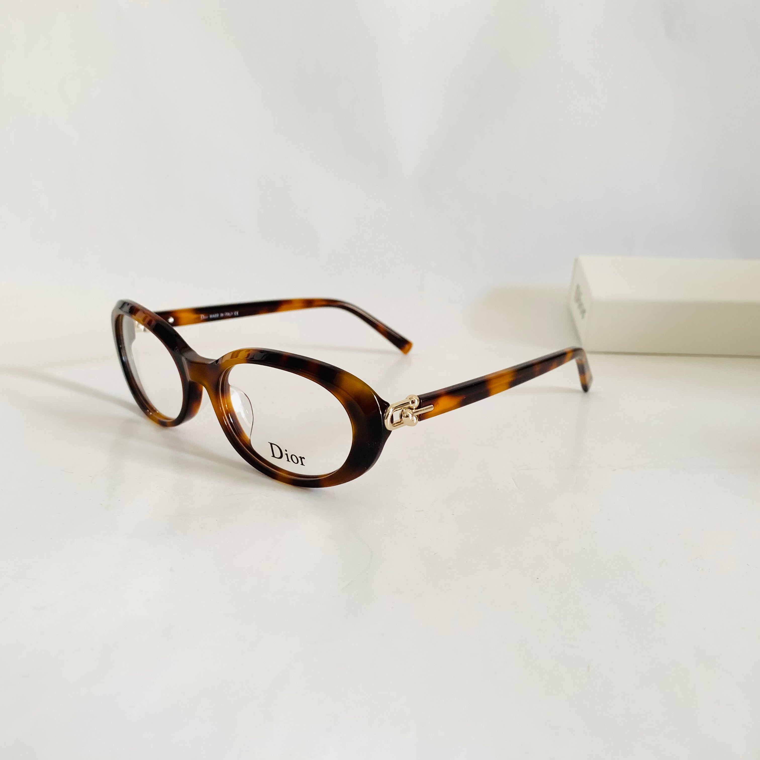 Dior JA1056 opt