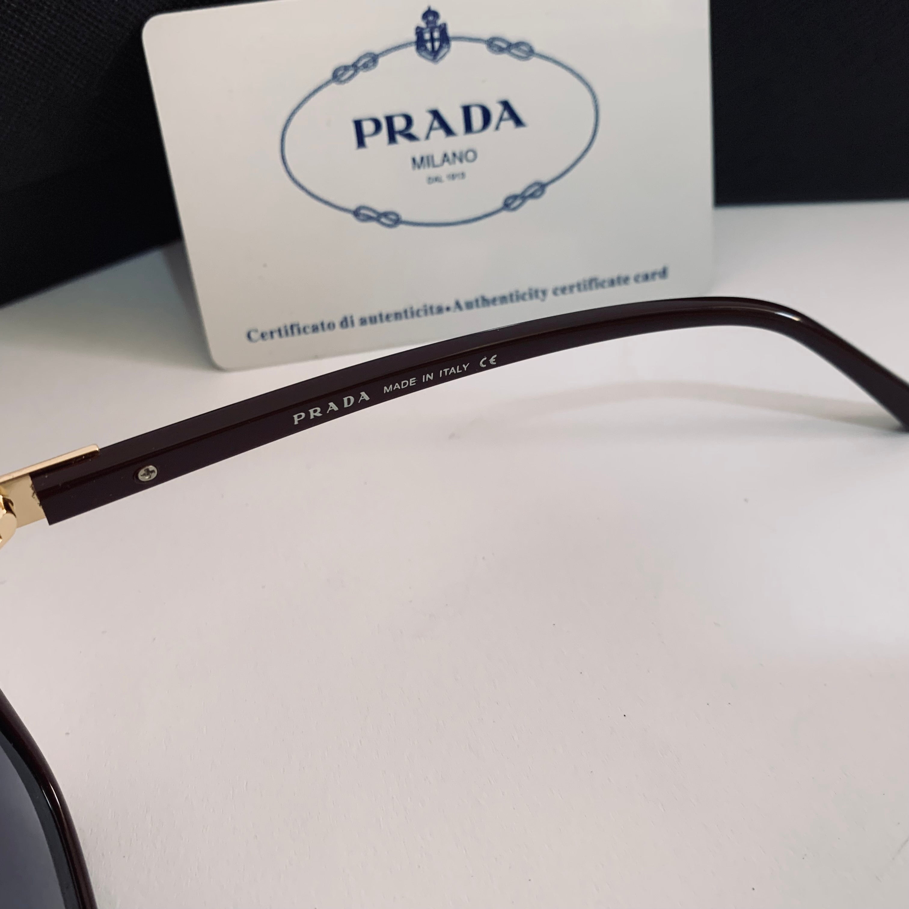 Prada PR06YV S