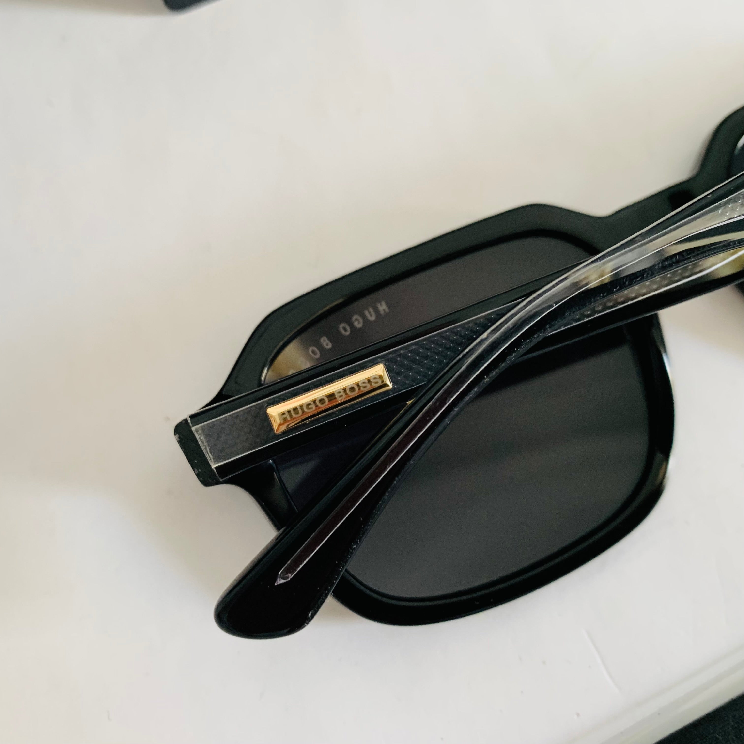 Hugo Boss 4223 S