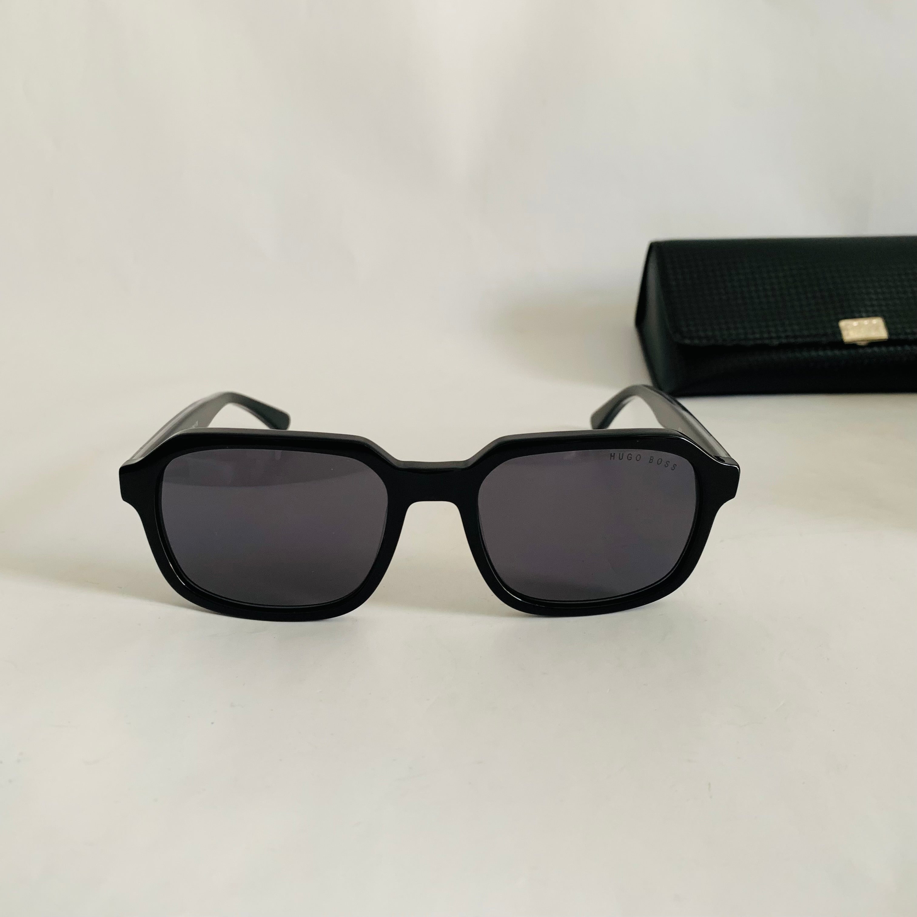Hugo Boss 4223 S