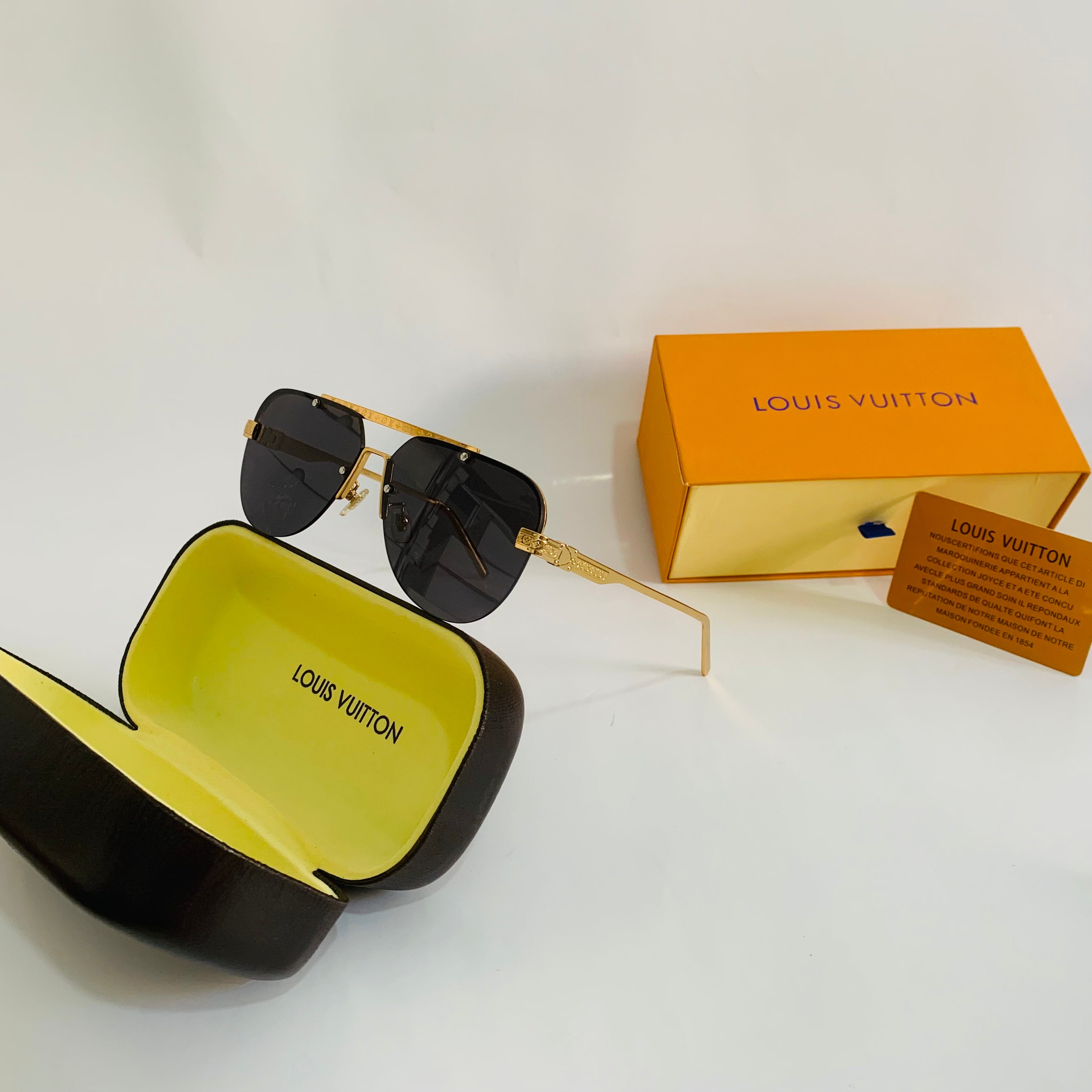 Louis Vuitton Z1262E S Av do