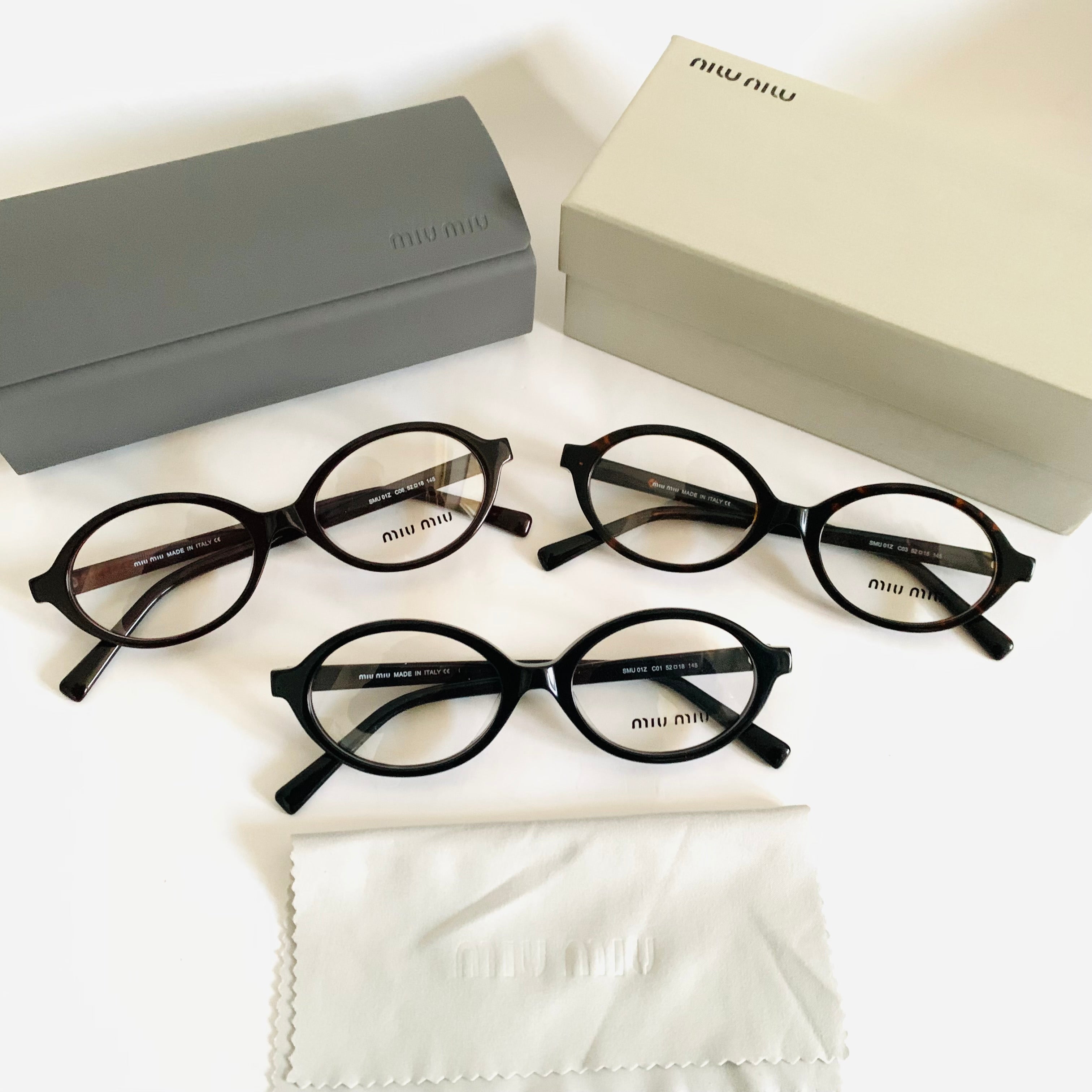 Miu Miu SMU 01Z opt