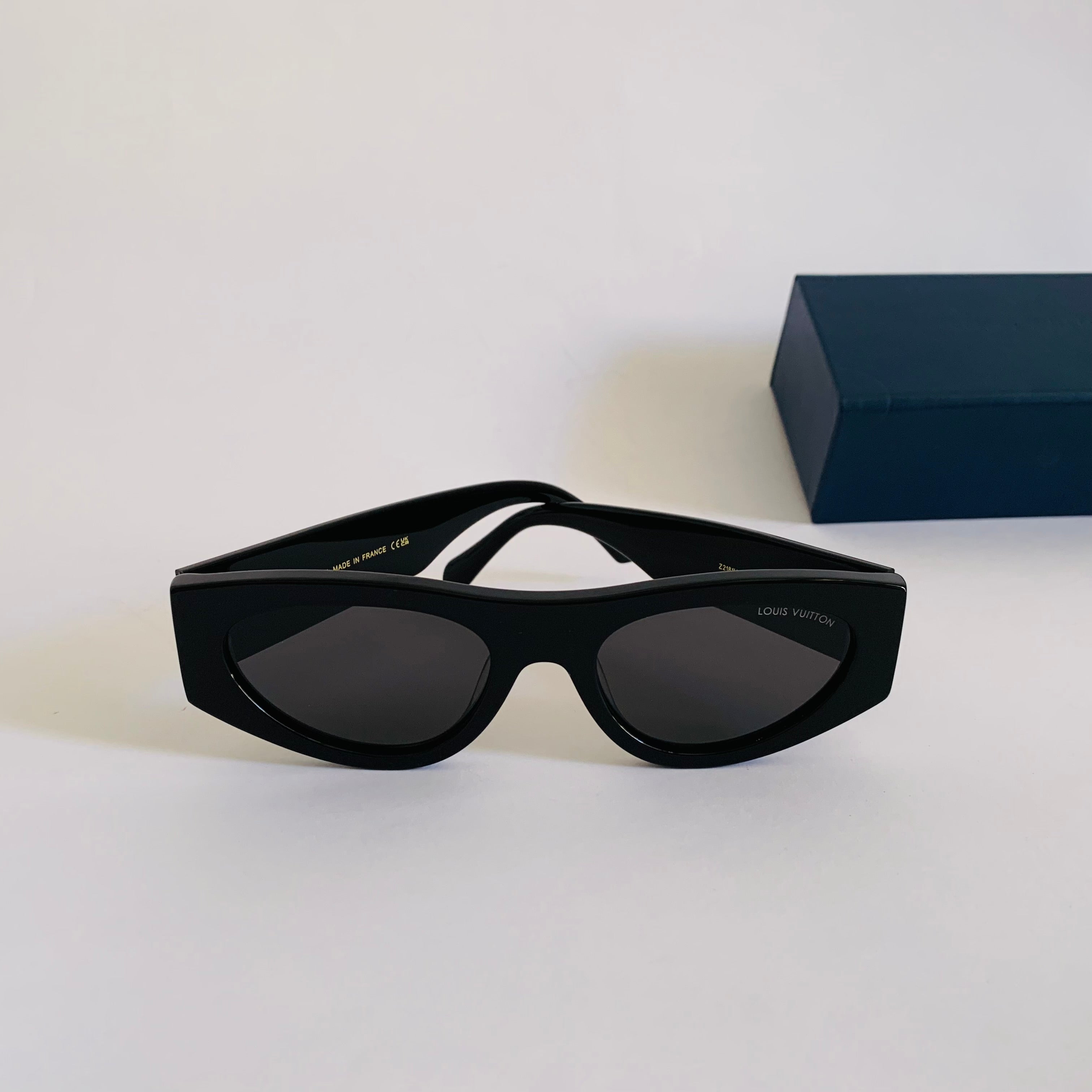Louis Vuitton Z2181U S