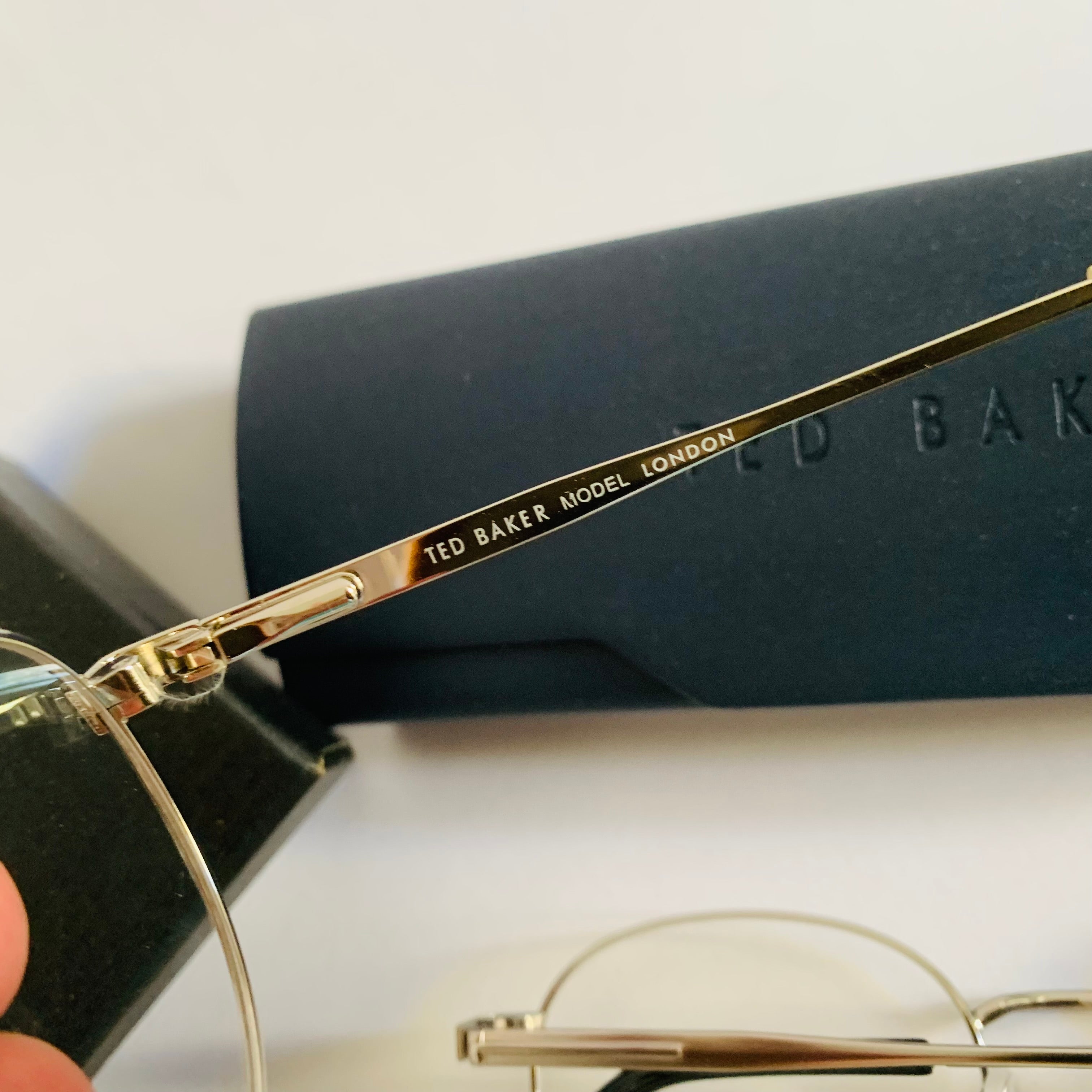 Ted Baker XY2060 clips 2en1