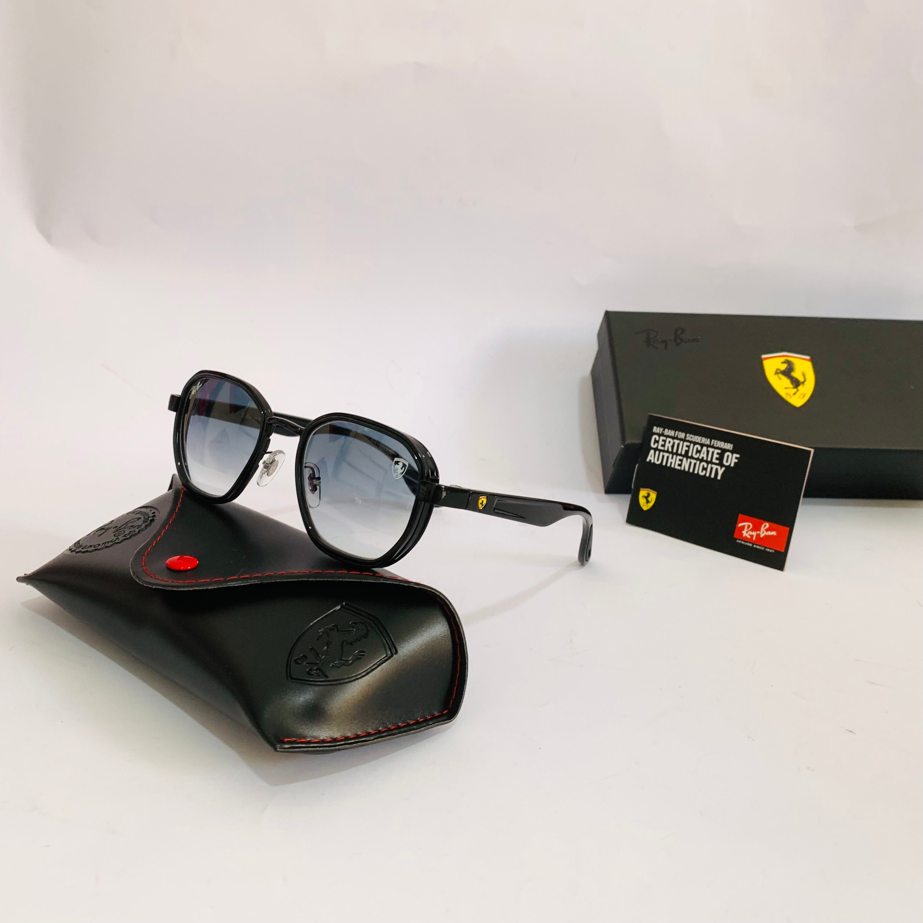 Ray-Ban Ferrari RB3674-M S