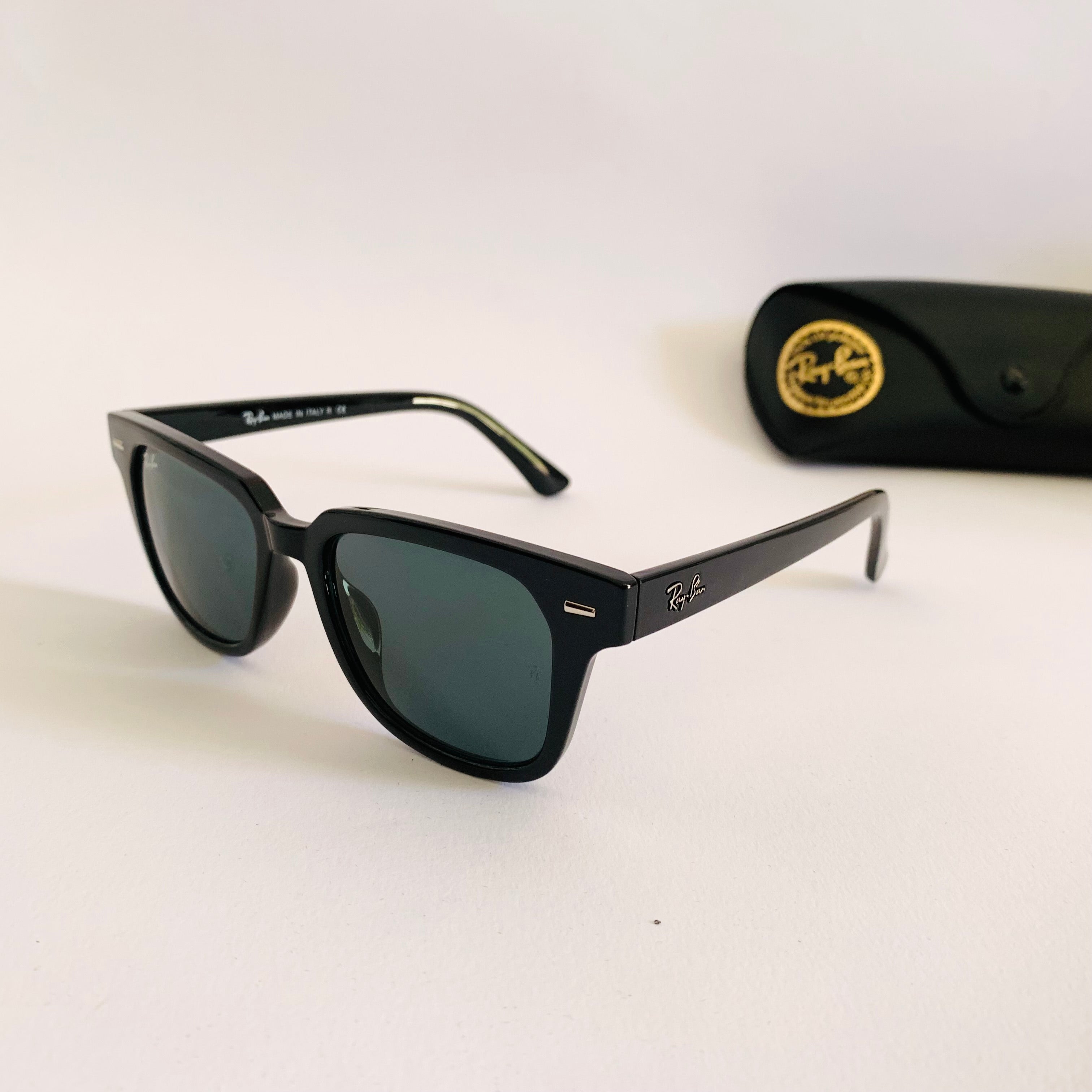 Ray-Ban RB4323