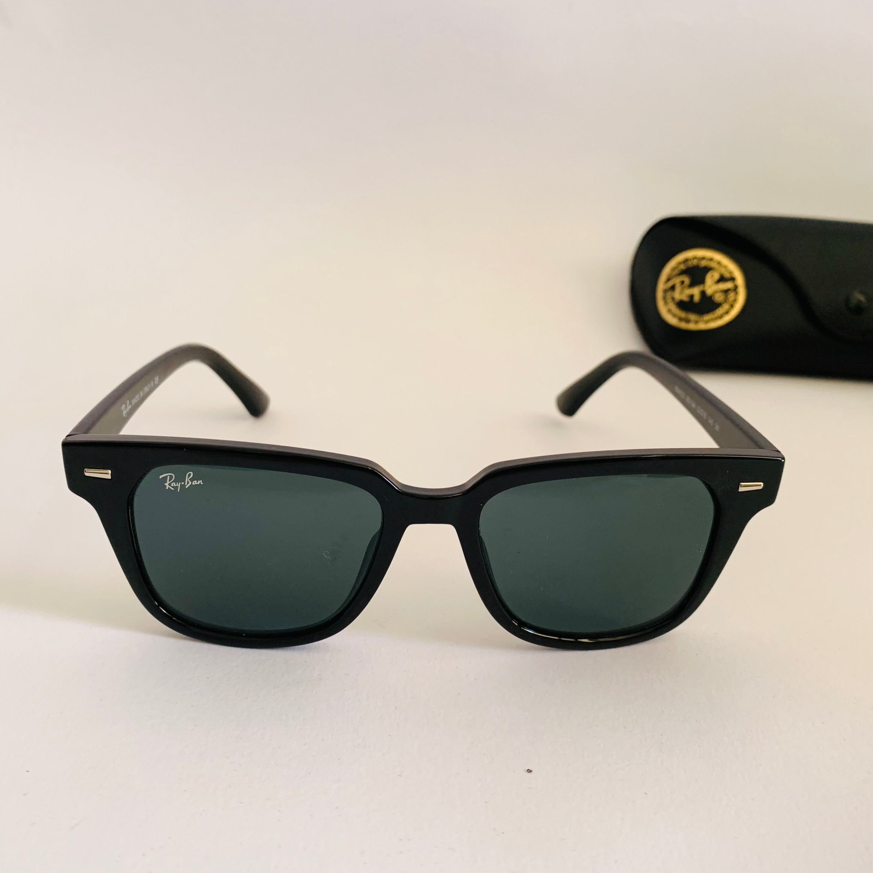Ray-Ban RB4323