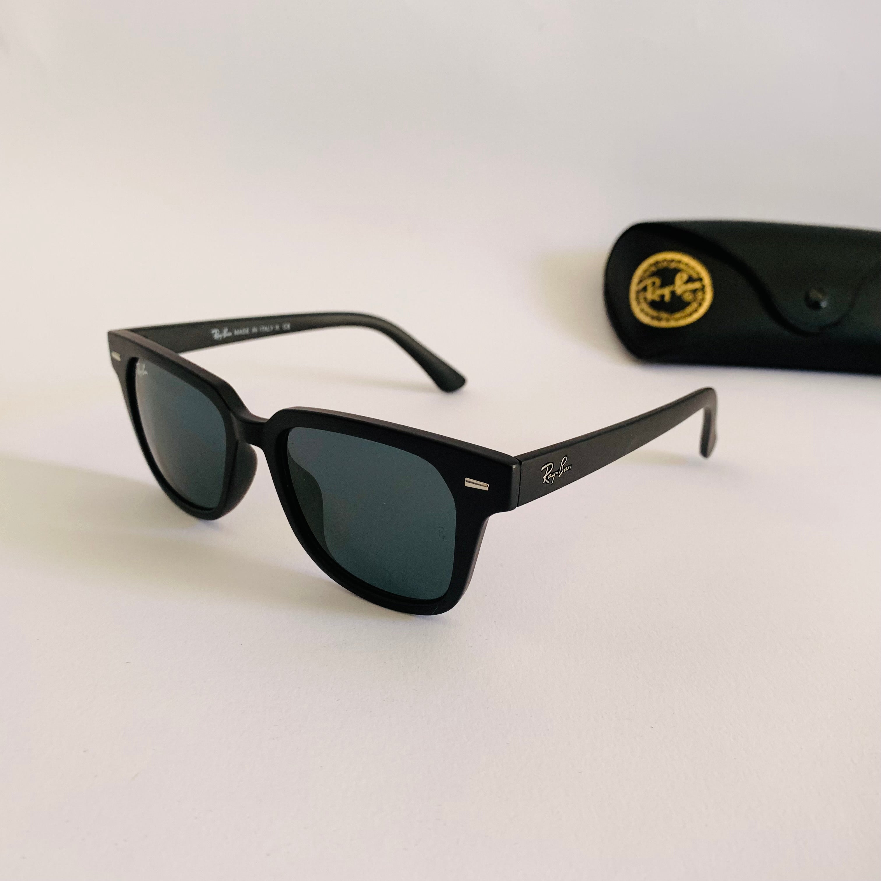 Ray-Ban RB4323