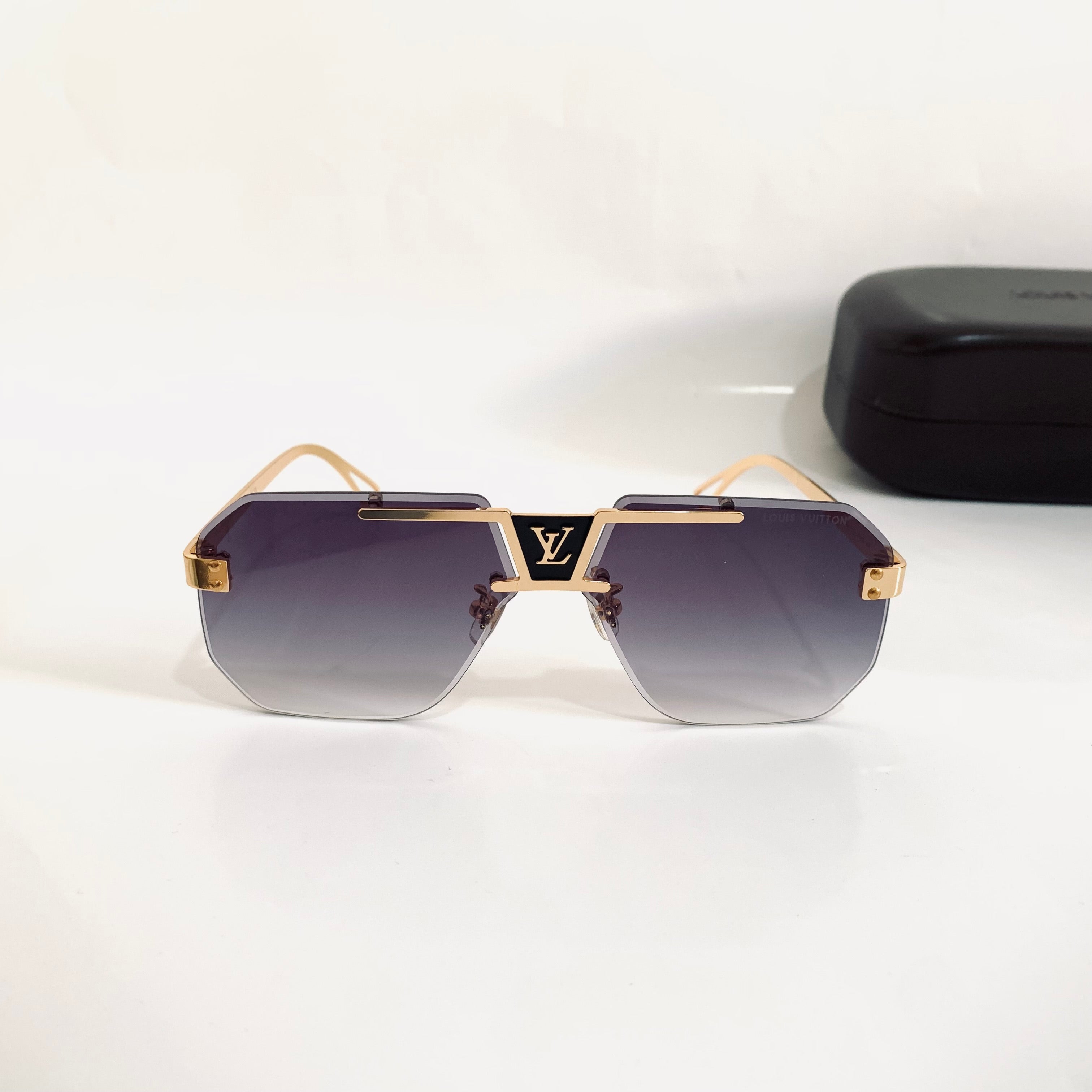 Louis Vuitton Z2038U S
