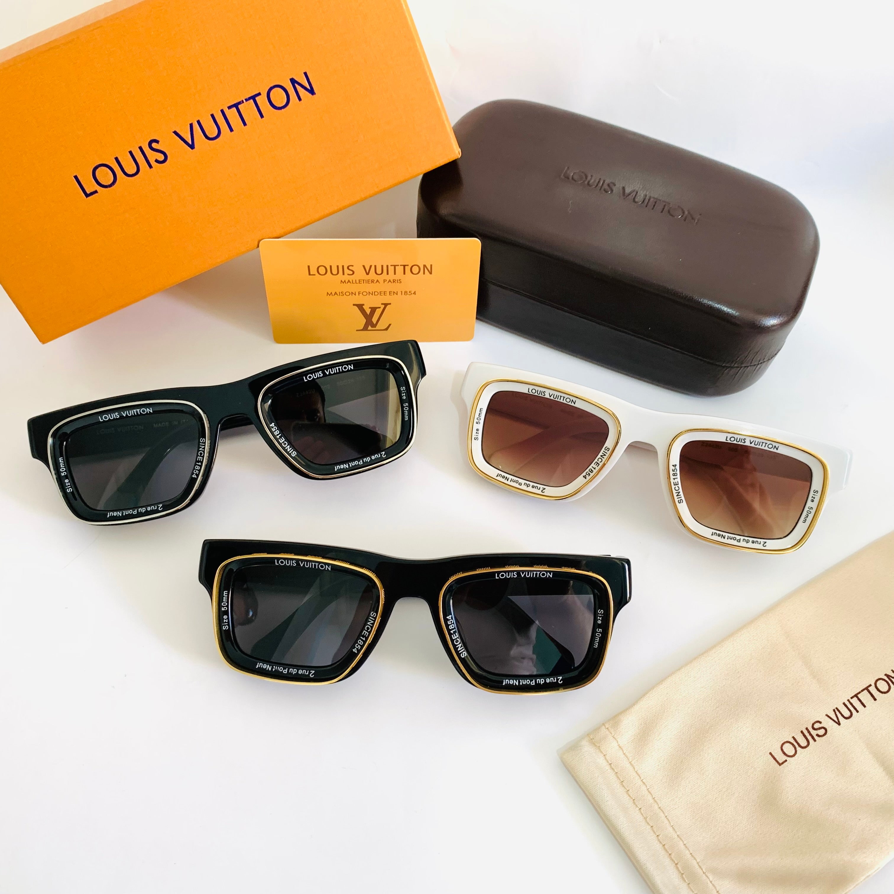 Louis Vuitton Z2442U S