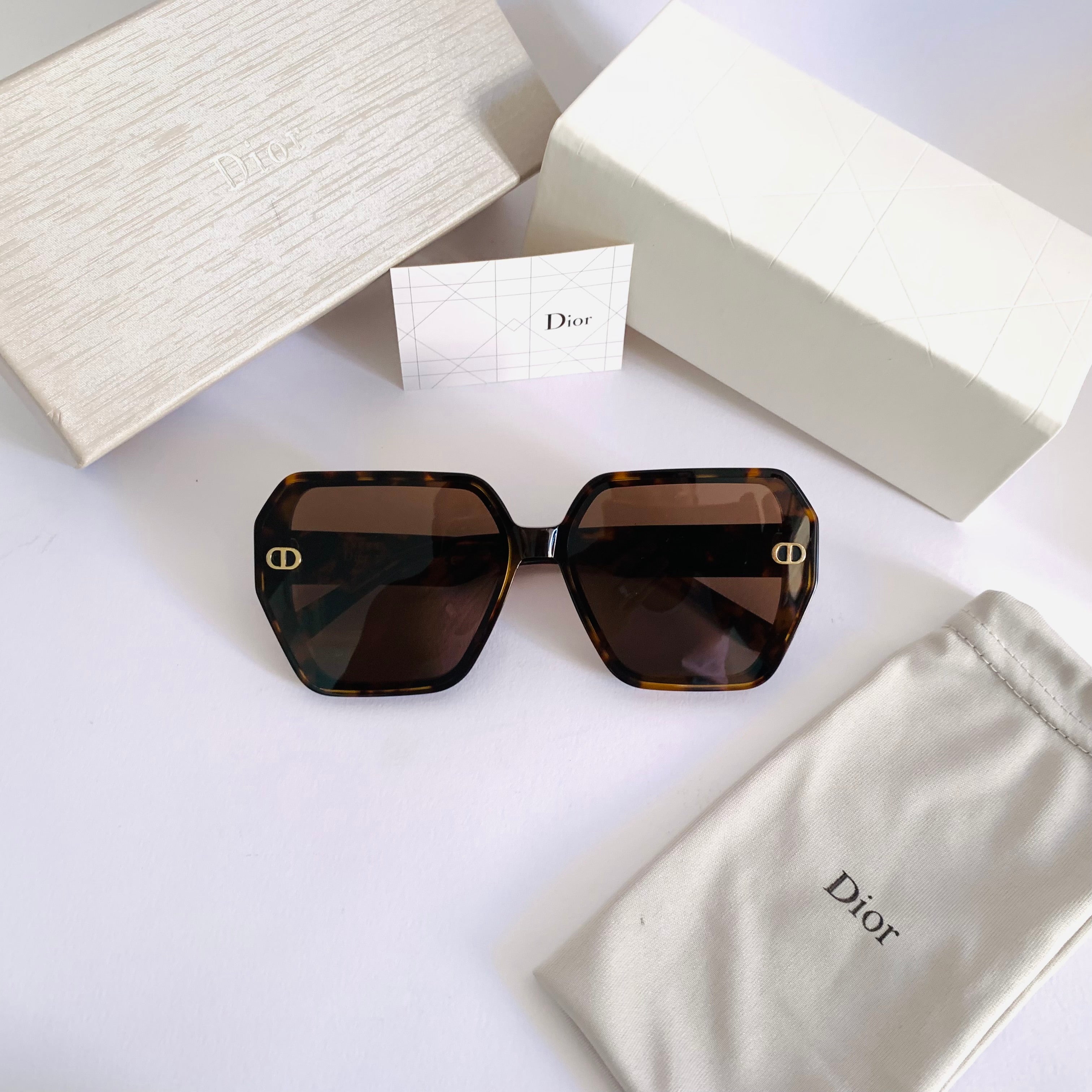 Dior 9042 fm