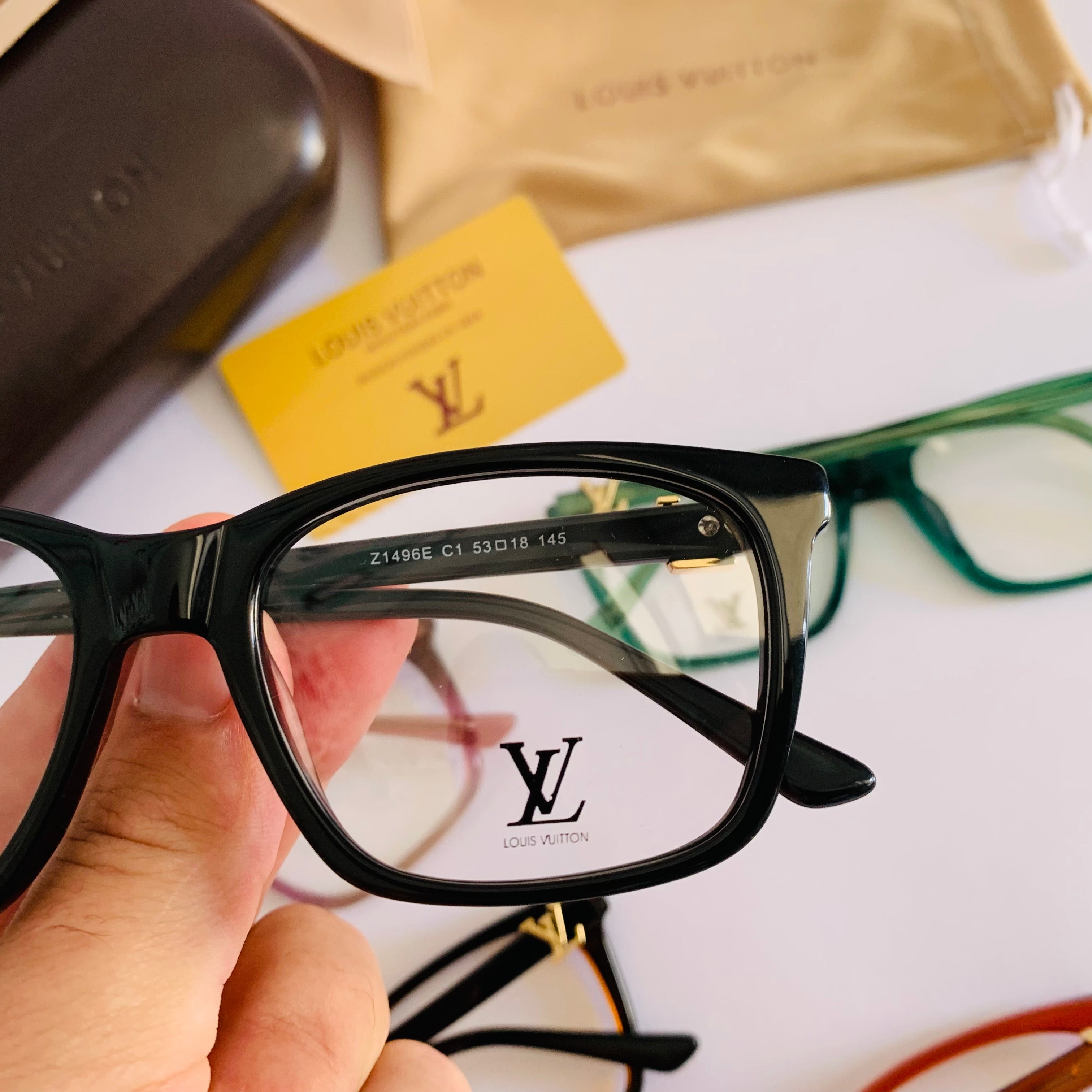 Louis Vuitton Z1496E opt