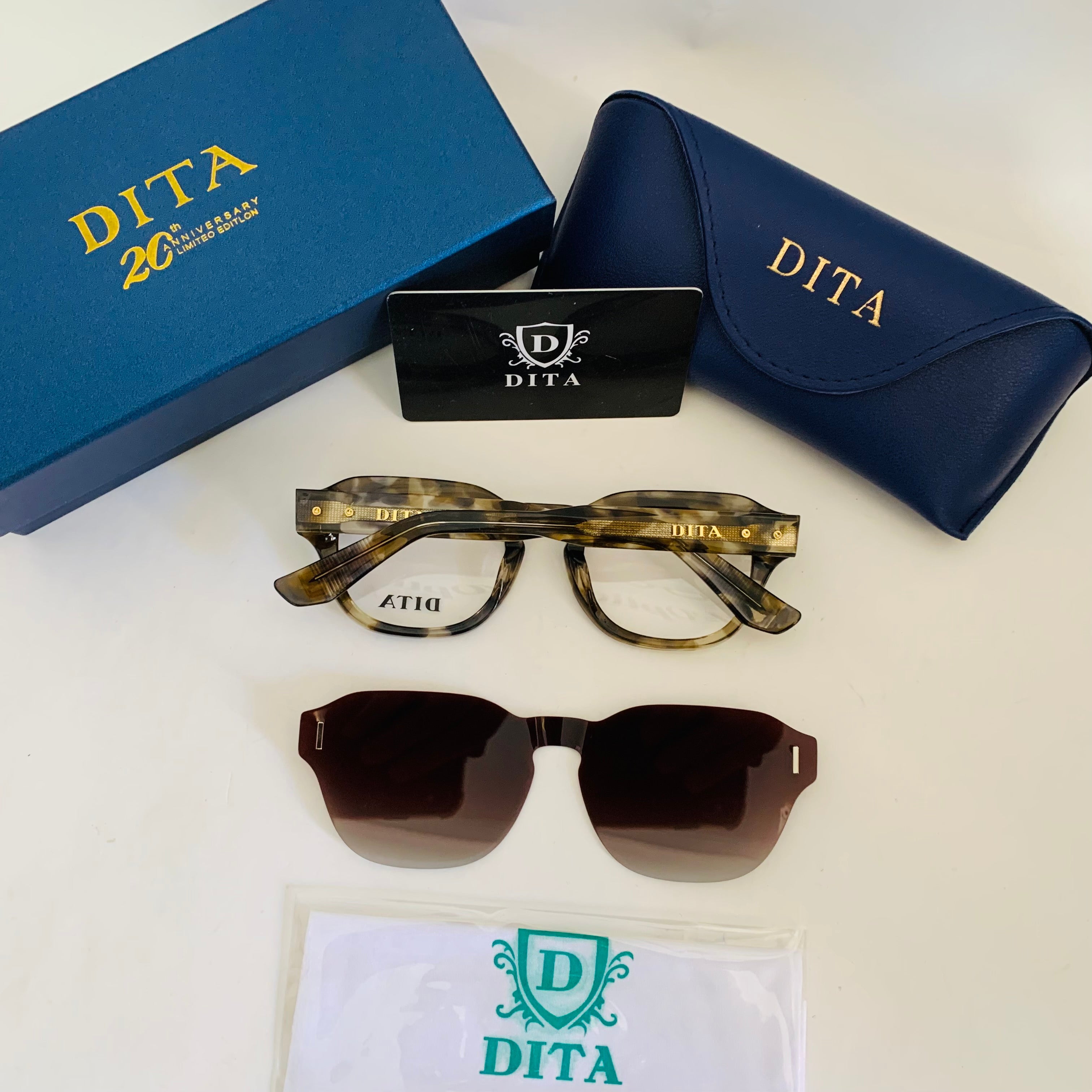 DITA 2037 Clips 2-en-1