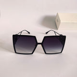 Dior EPZ11 30Montaigne