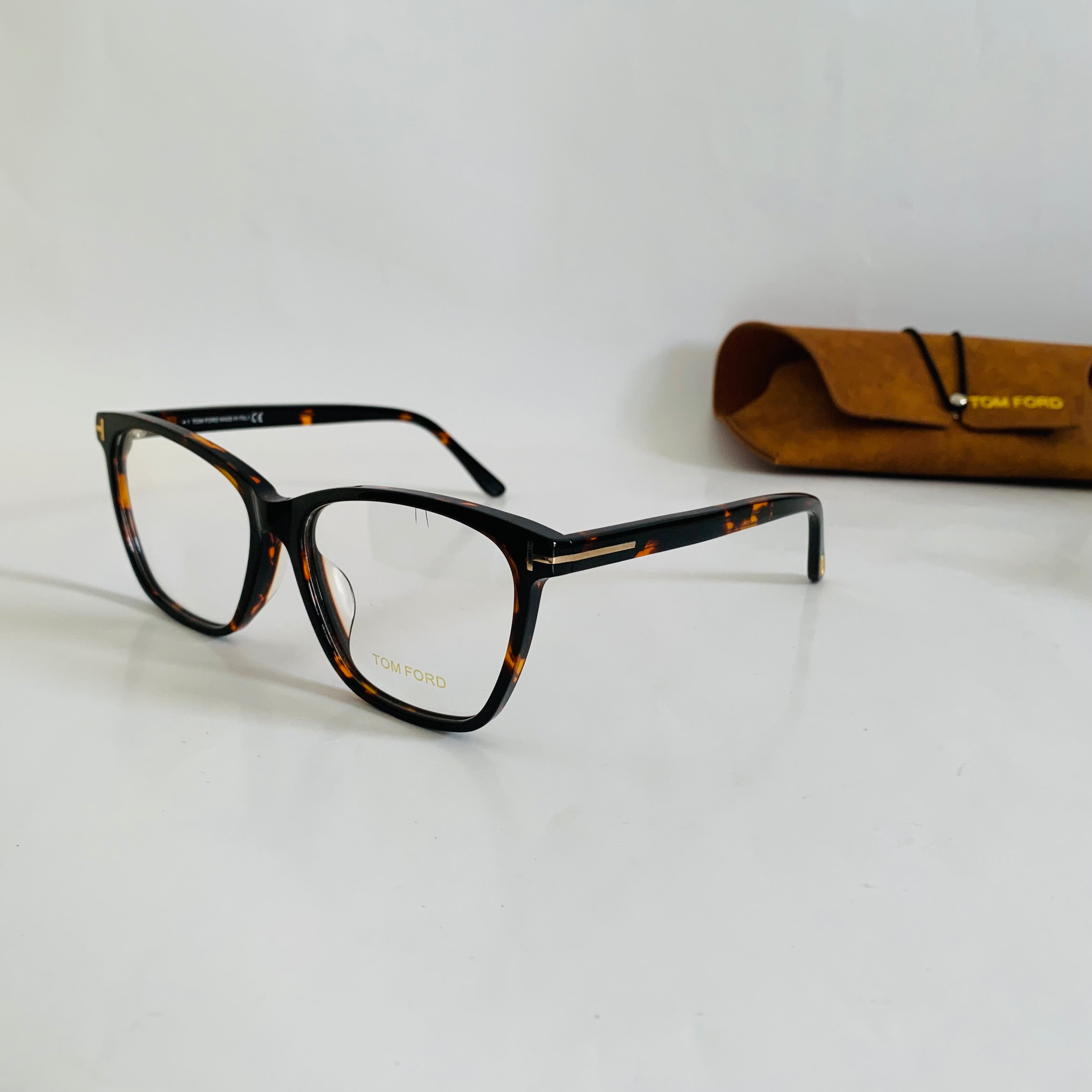 Tom Ford TF5762 fm